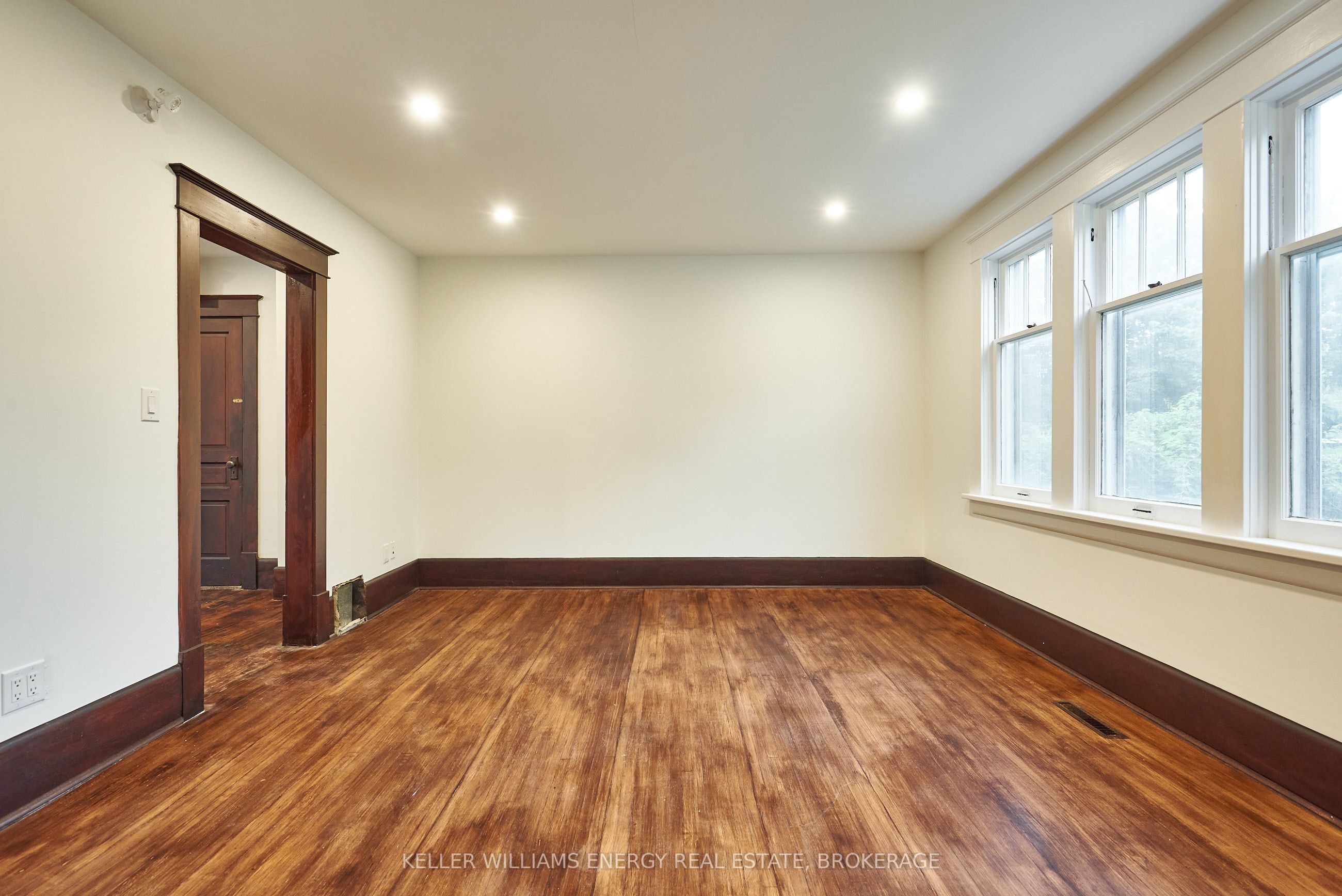 24 Baldwin St Property Photo 5