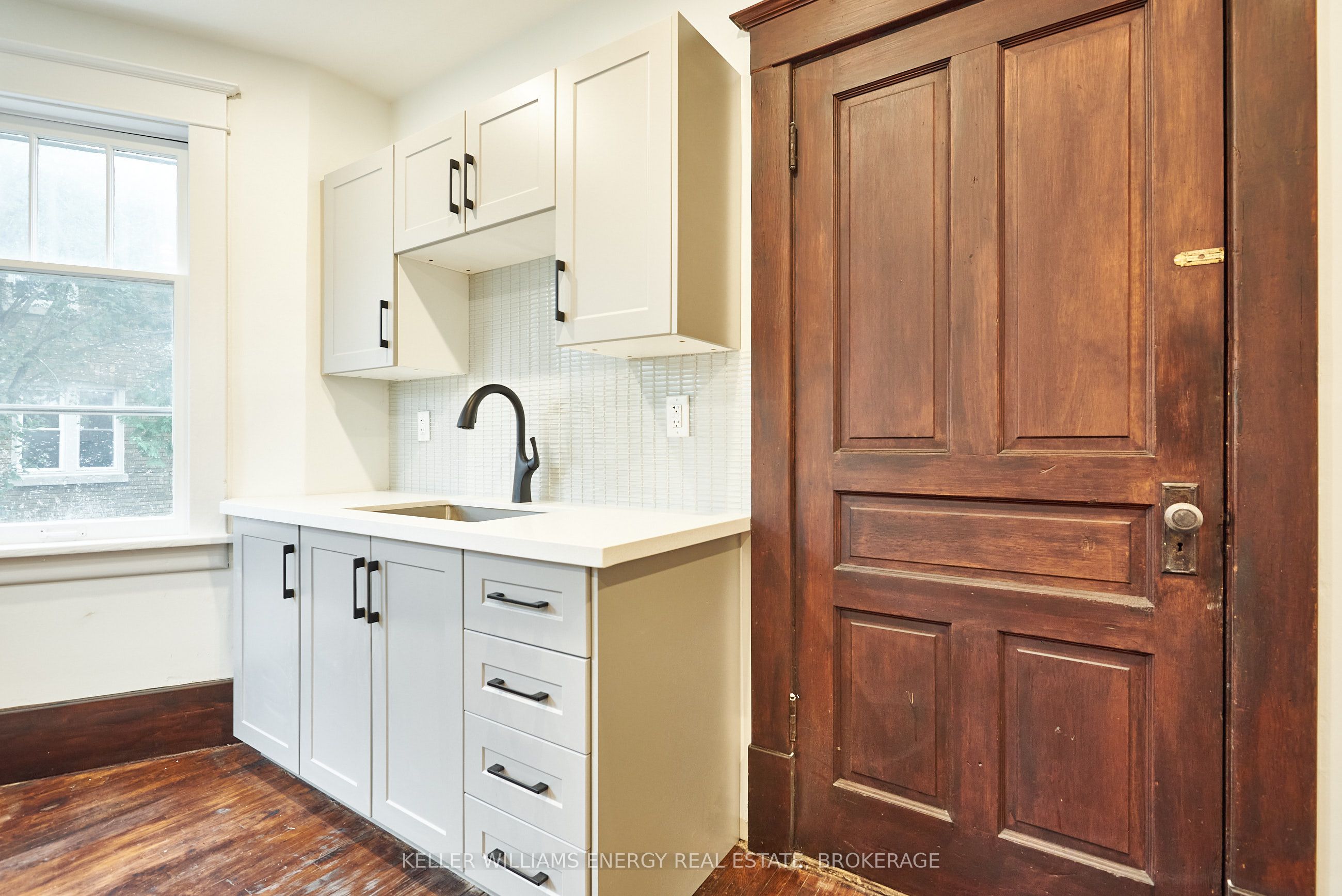 24 Baldwin St Property Photo 8