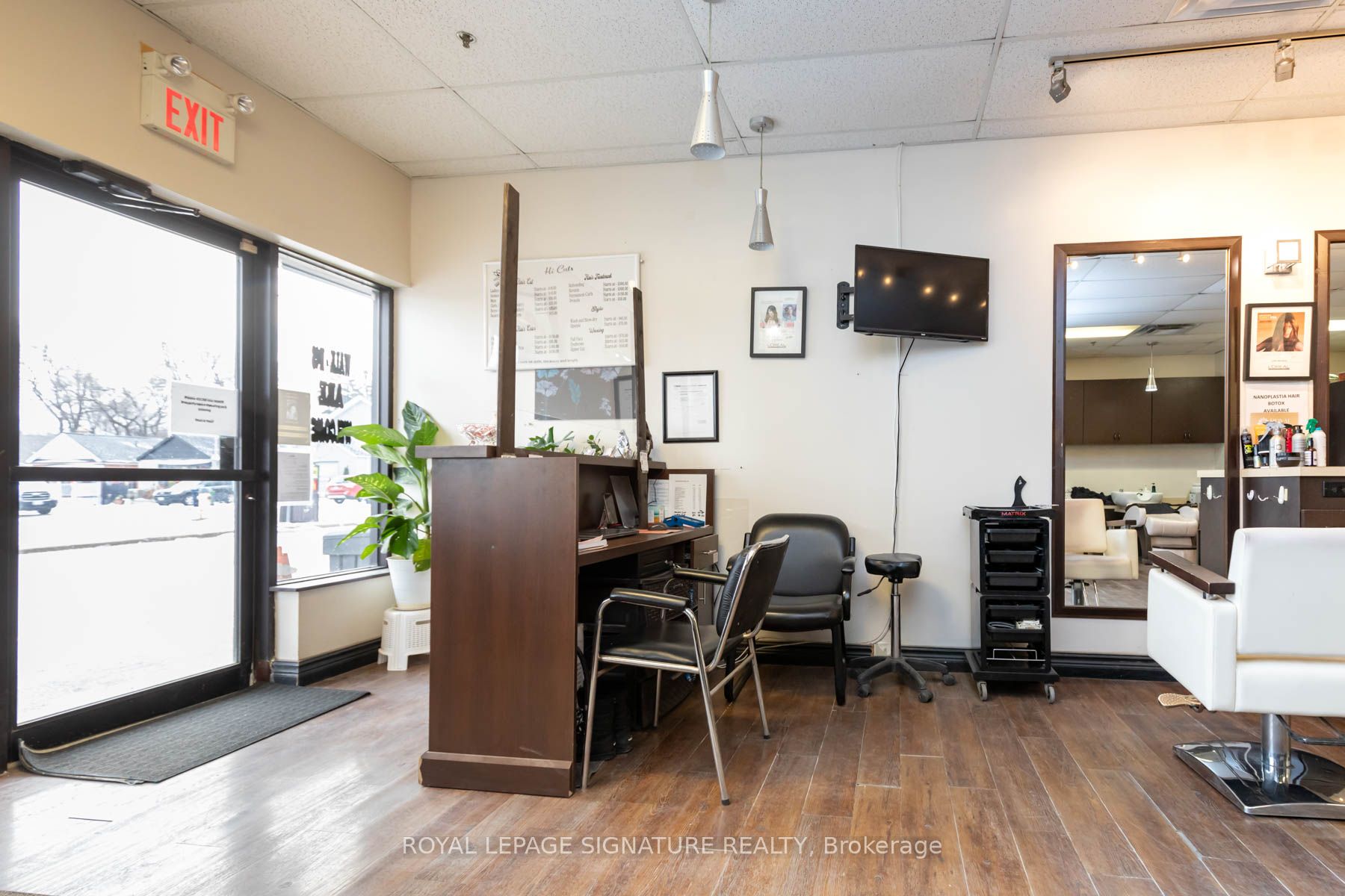 2480 Gerrard Street Property Photo 5