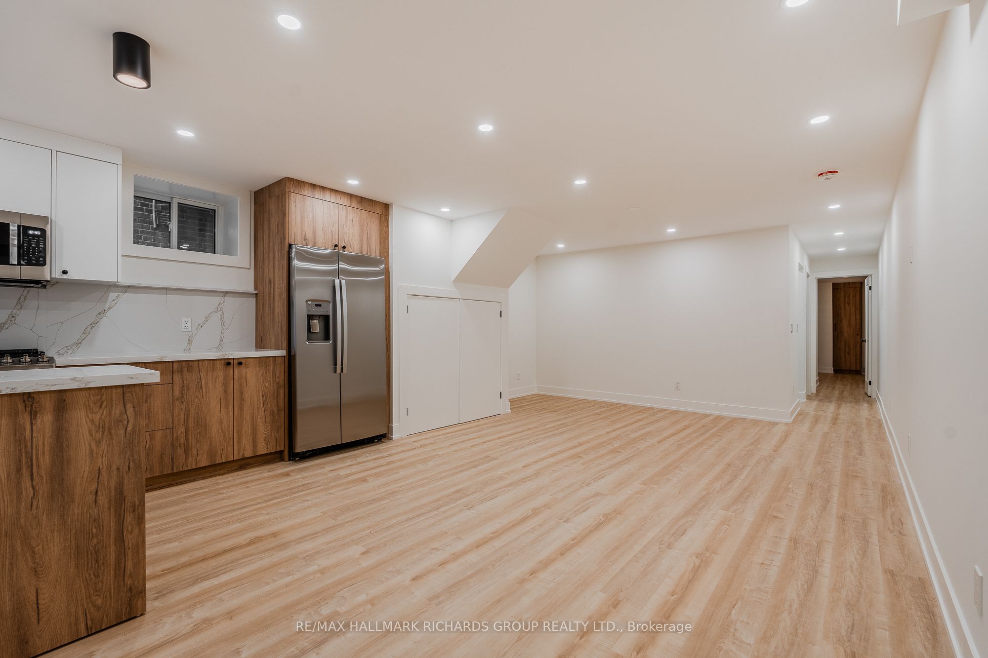 18-20 Wineva Avenue Property Photo 37