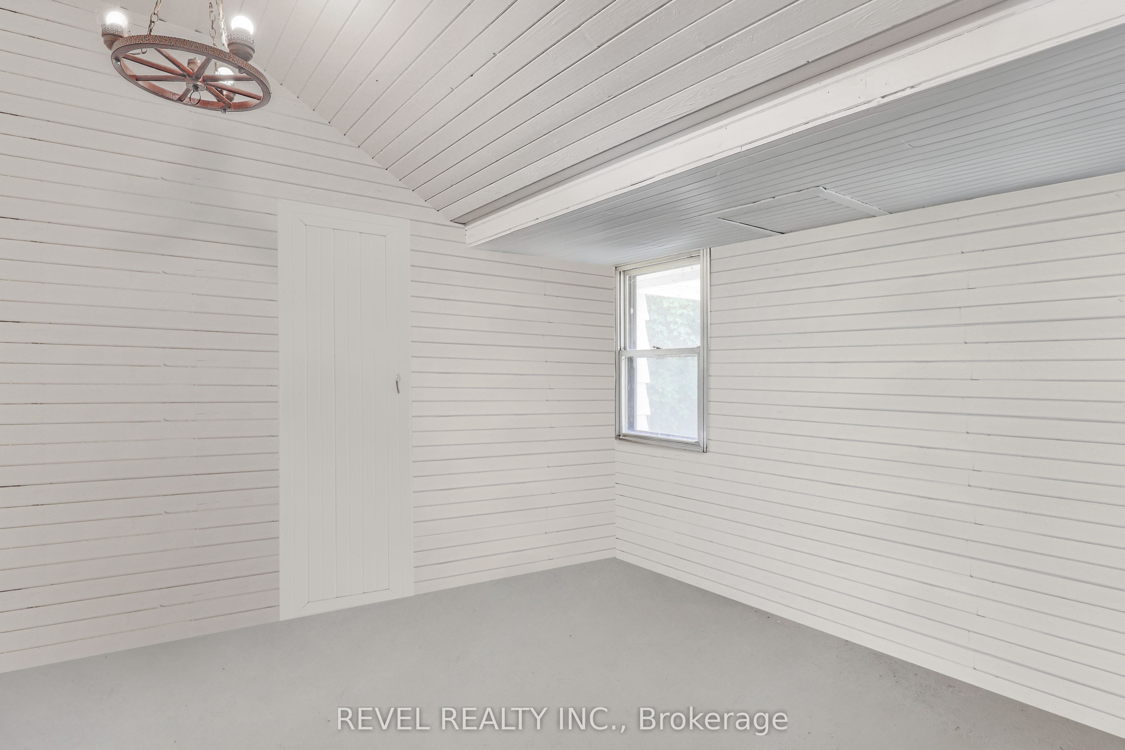 8 Johnstone Lane Property Photo 13