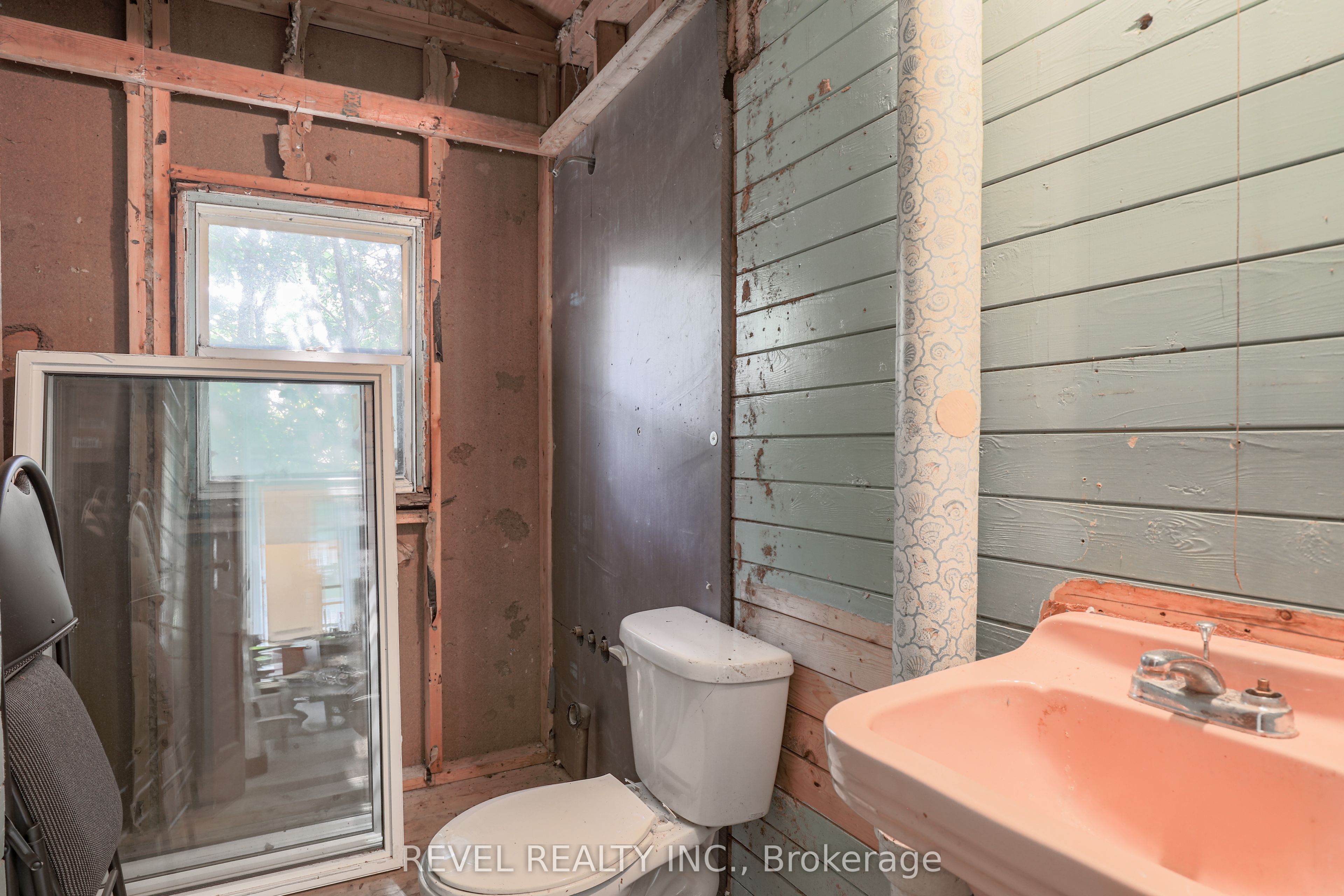 8 Johnstone Lane Property Photo 23