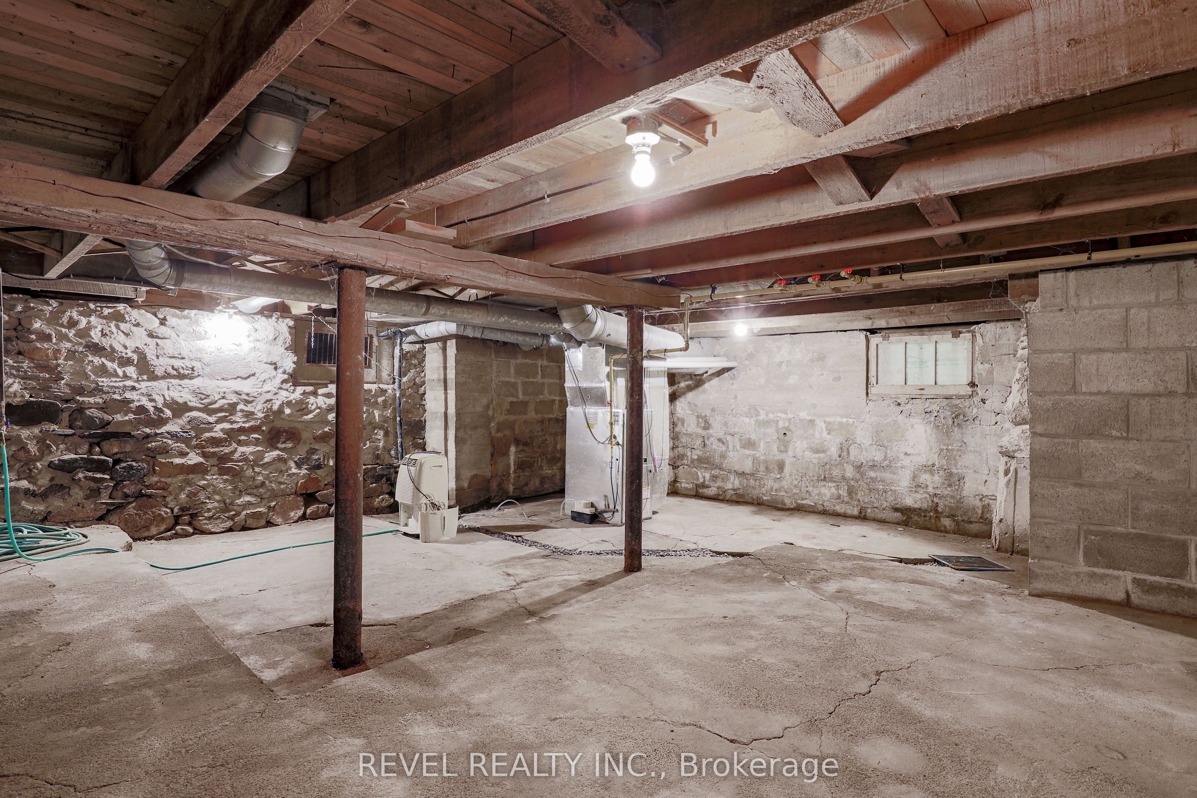 8 Johnstone Lane Property Photo 24