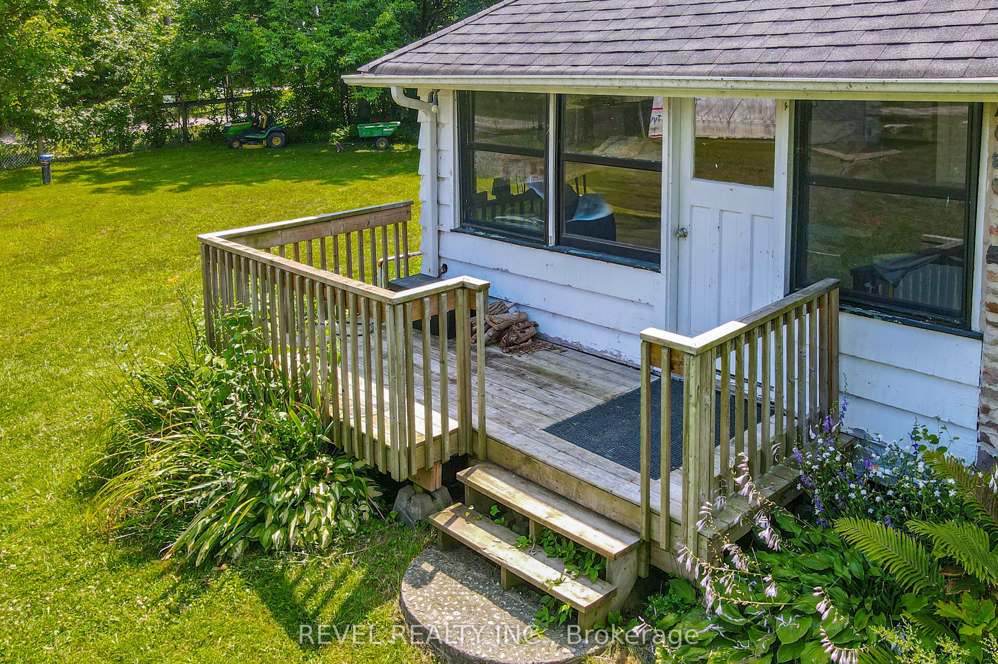 8 Johnstone Lane Property Photo 27