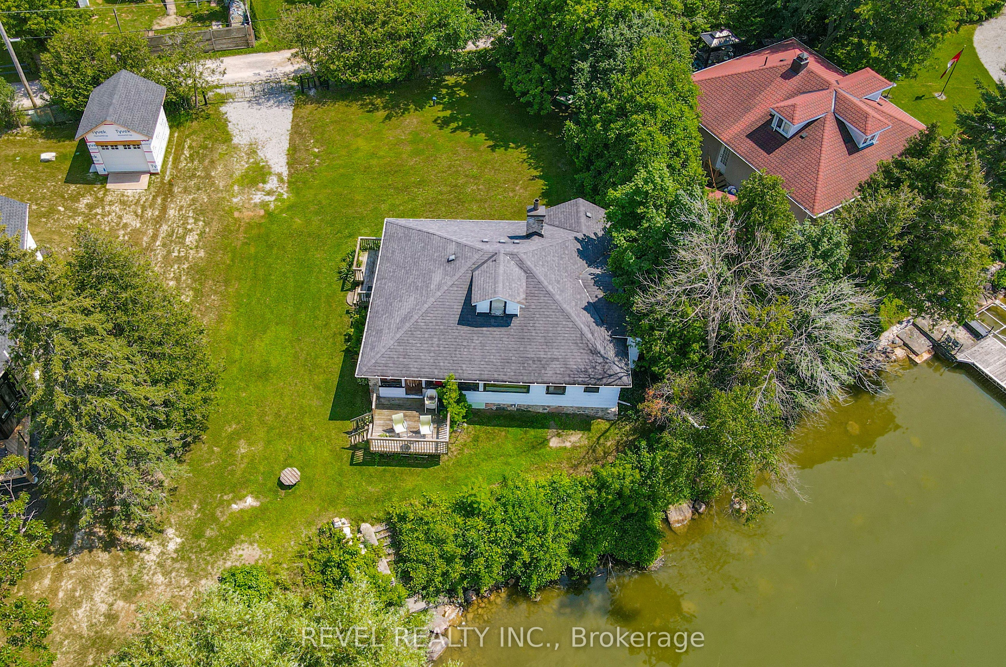 8 Johnstone Lane Property Photo 29