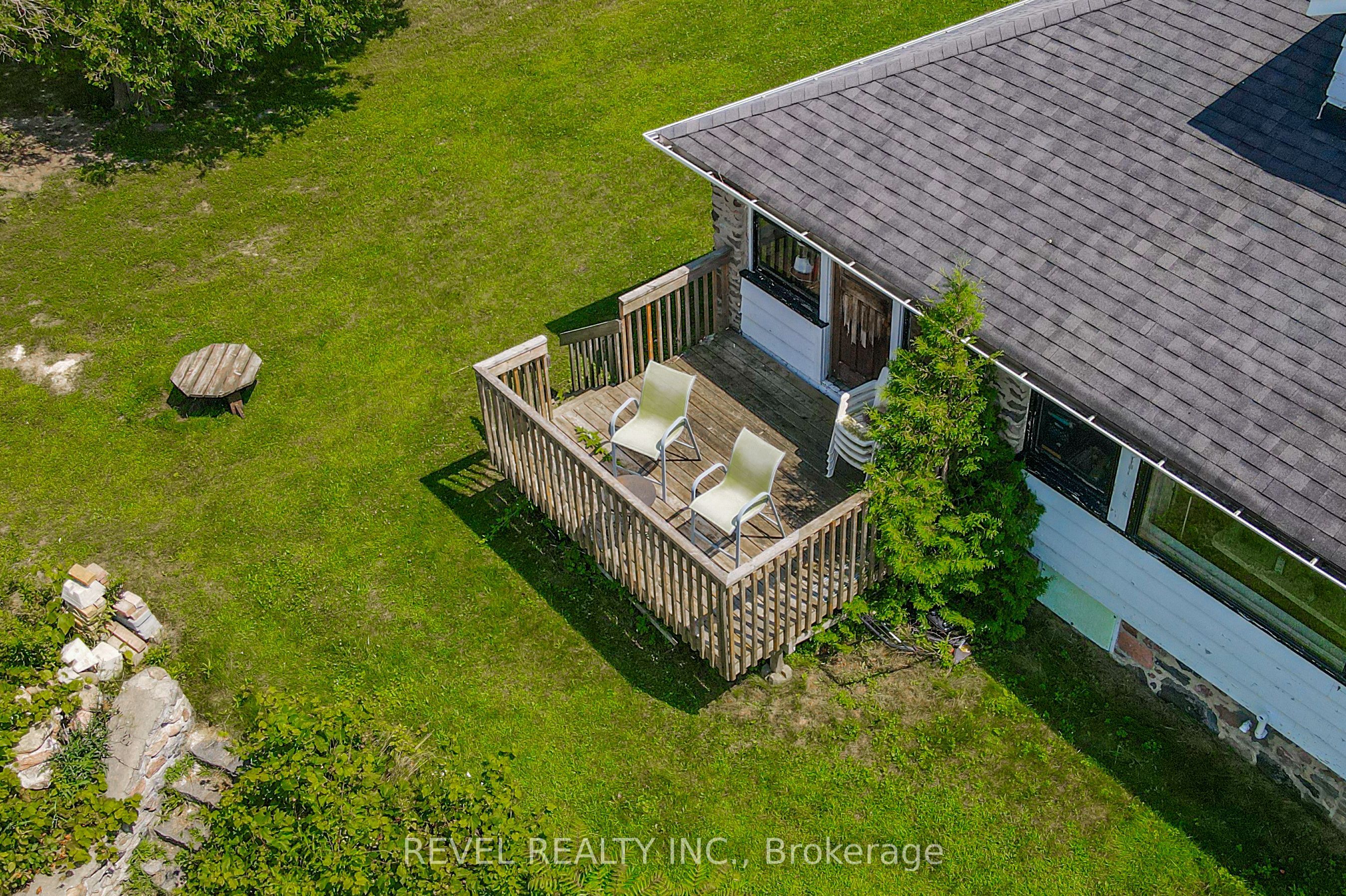 8 Johnstone Lane Property Photo 30