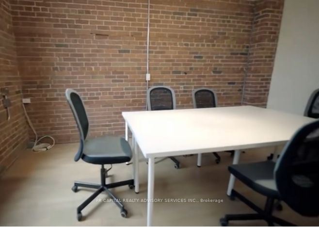 #200 - 909 Queen Street Property Photo 8