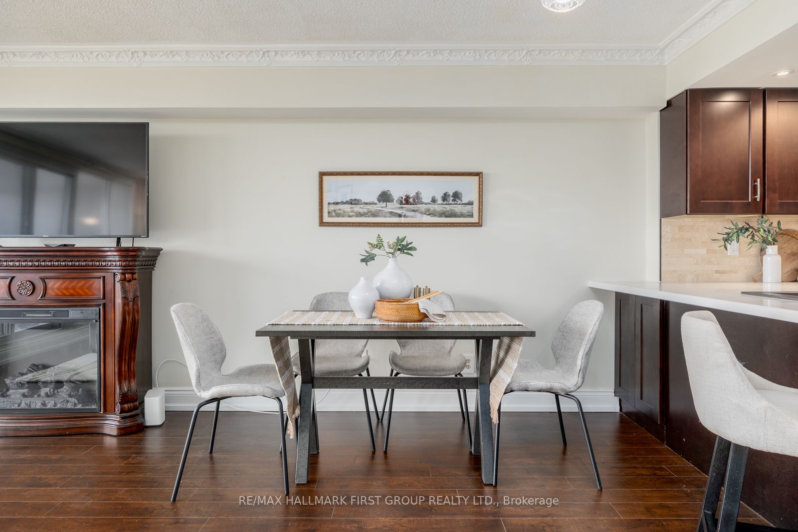 #413 - 45 Cumberland Lane Property Photo 6