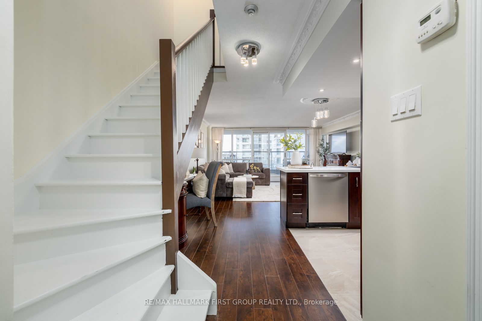 #413 - 45 Cumberland Lane Property Photo 8
