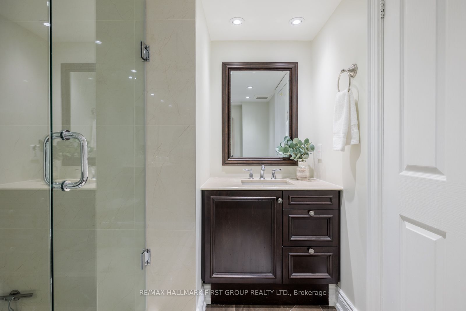 #413 - 45 Cumberland Lane Property Photo 13