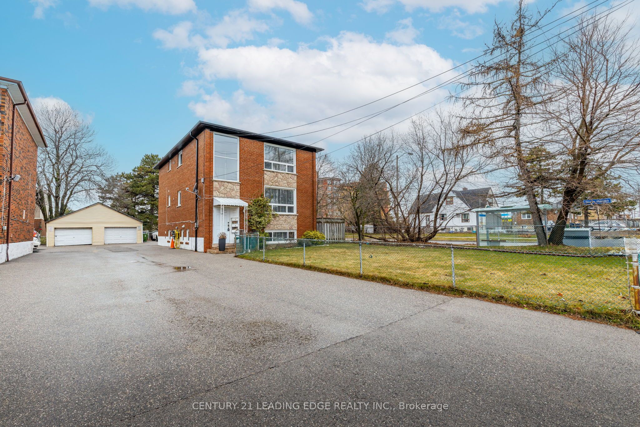 #1 - 796 Midland Avenue Property Photo 1