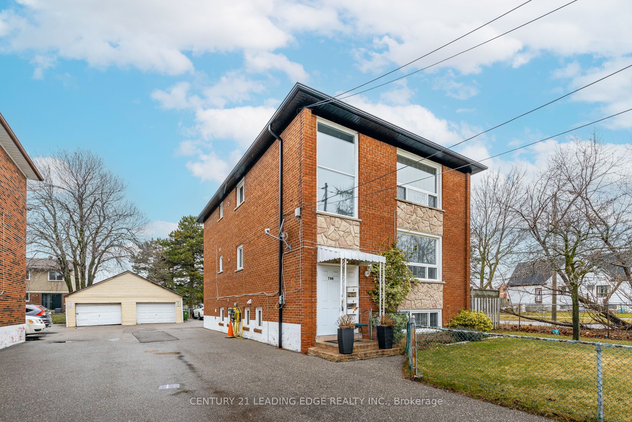 #1 - 796 Midland Avenue Property Photo 17