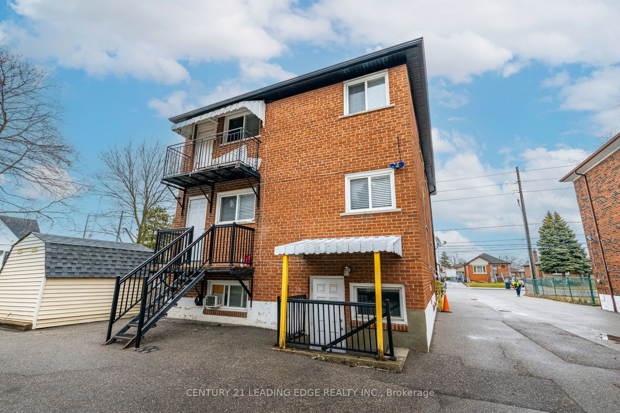 #1 - 796 Midland Avenue Property Photo 18