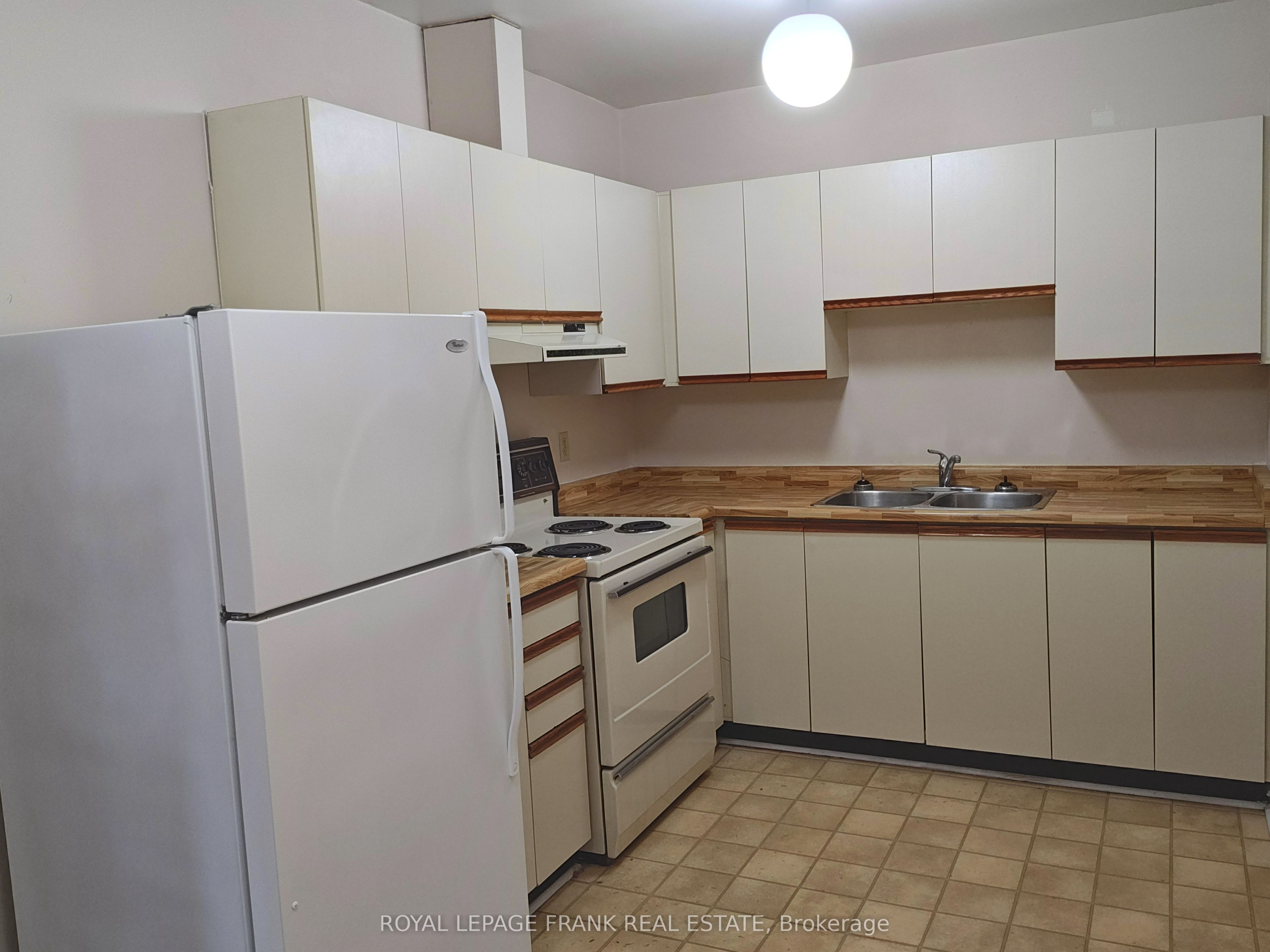 552 Dundas Street E 305 Property Photo 4