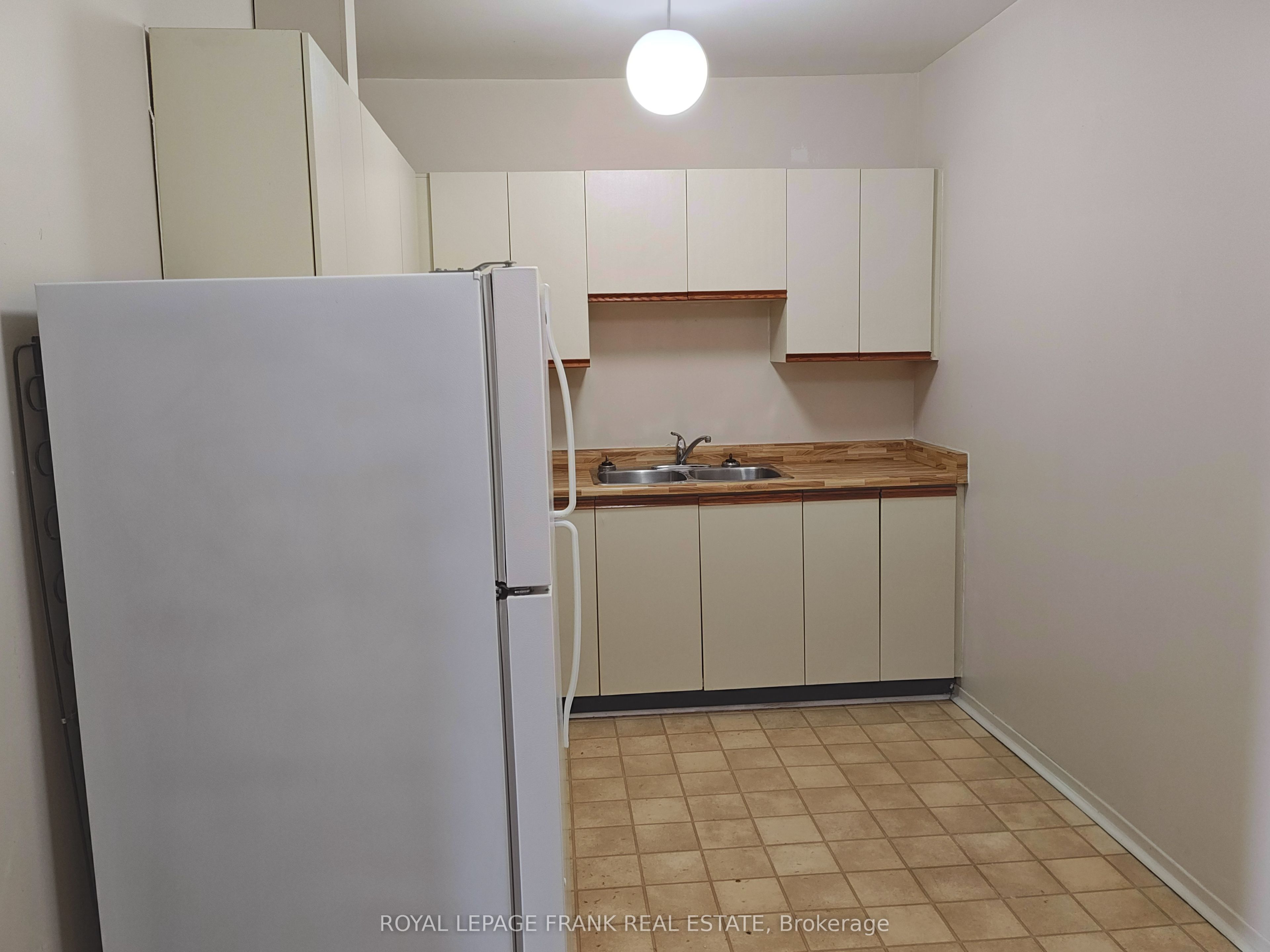 552 Dundas Street E 305 Property Photo 5