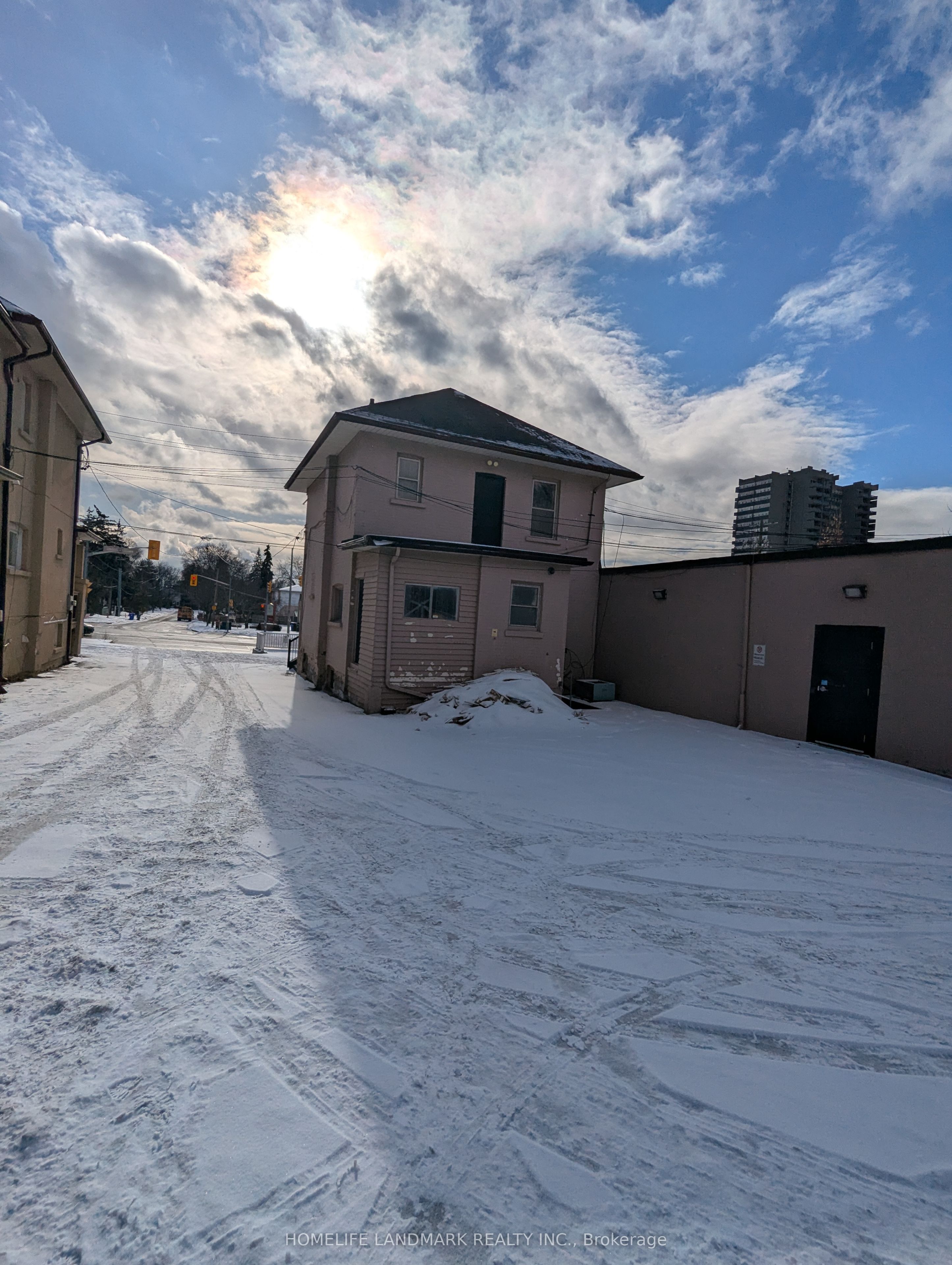 4142 Sheppard Avenue Property Photo 5