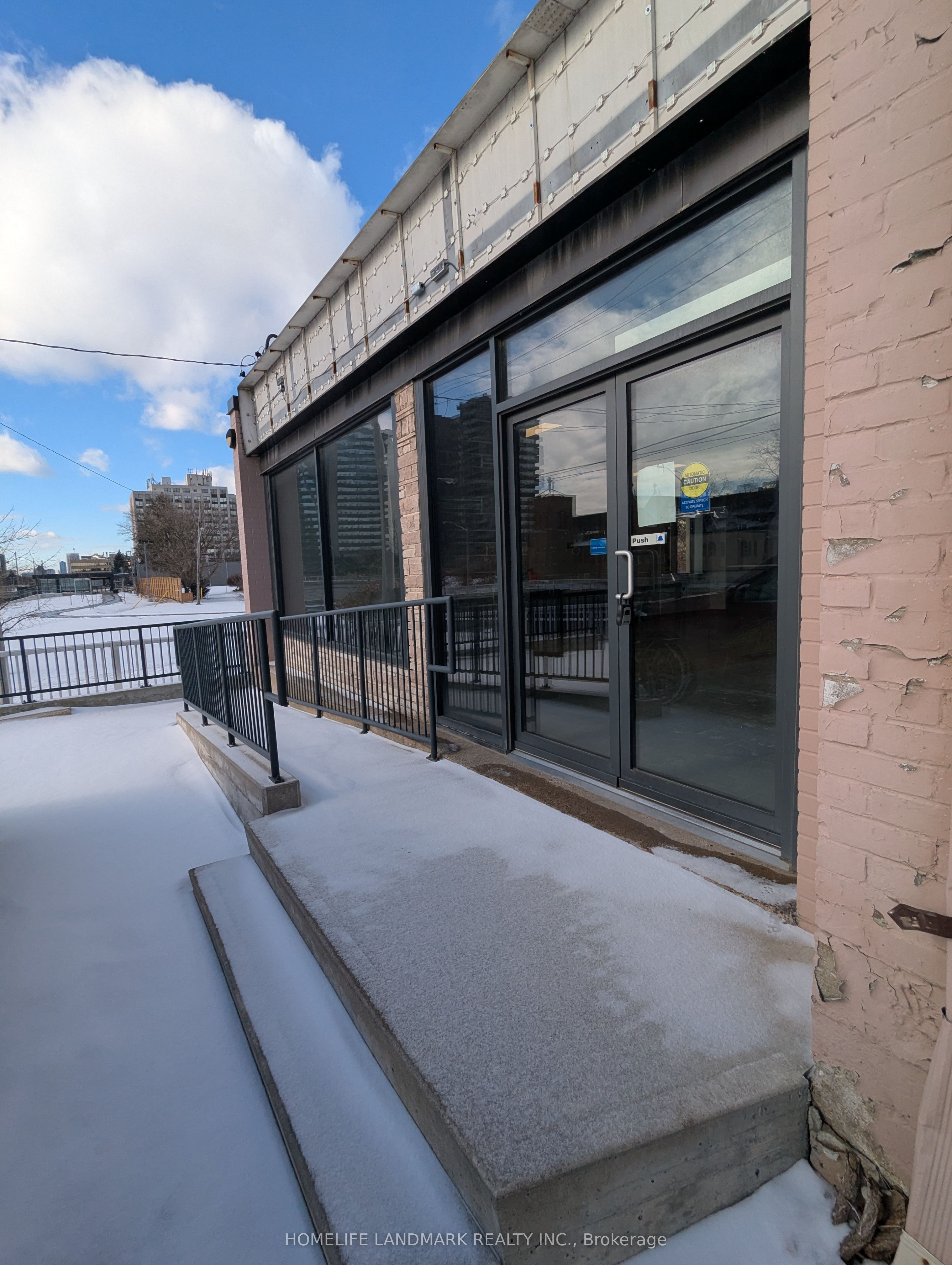 4142 Sheppard Avenue Property Photo 6