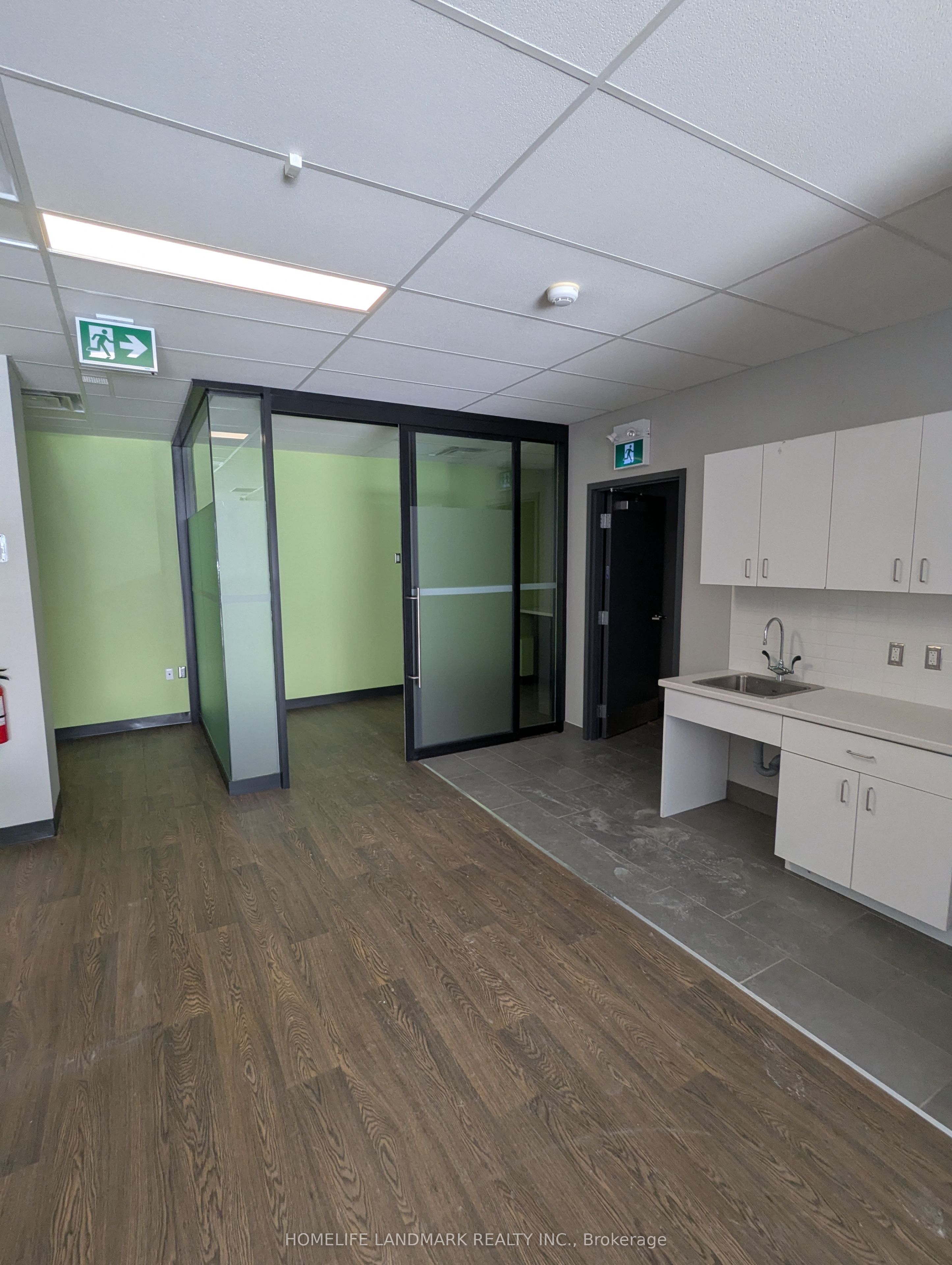 4142 Sheppard Avenue Property Photo 11