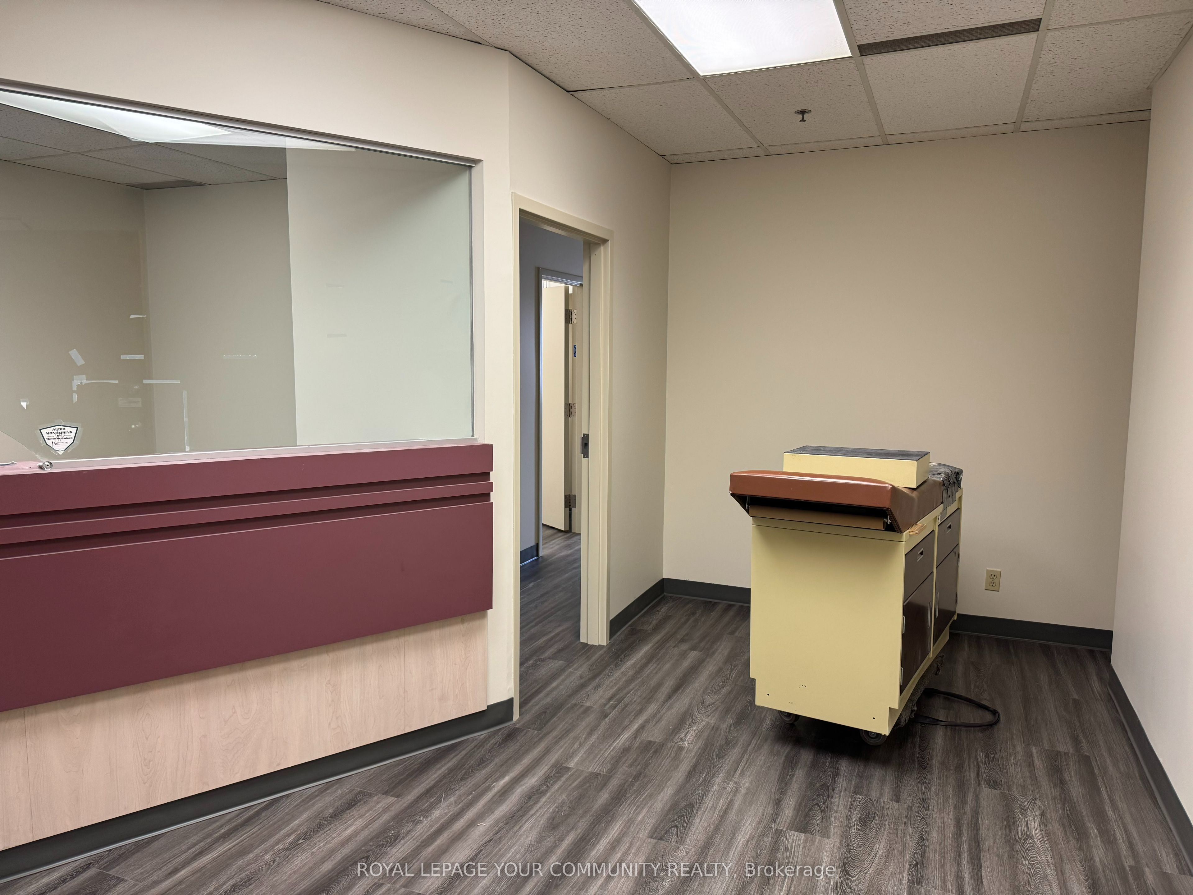 #204b - 4040 Finch Avenue Property Photo 8
