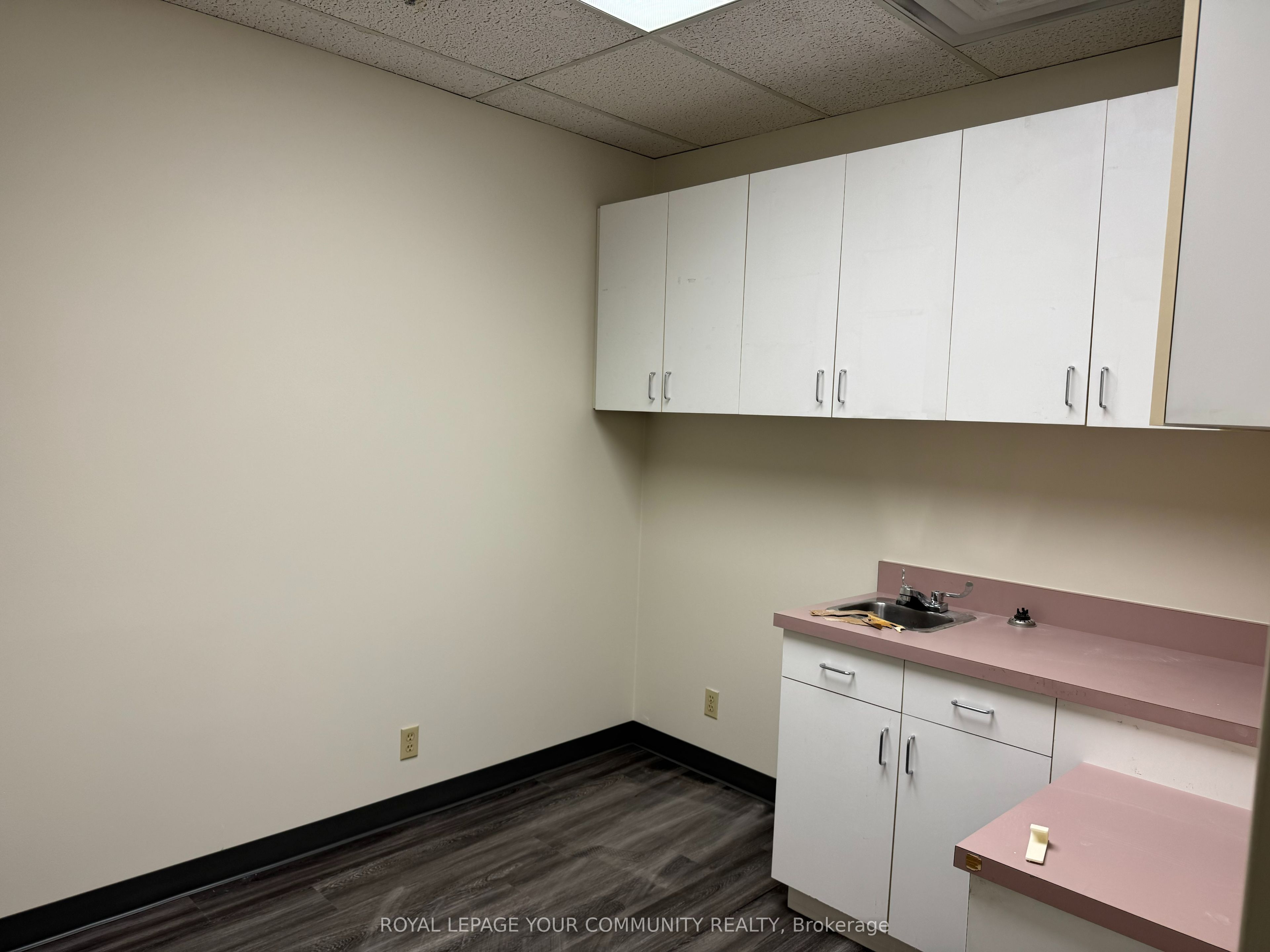 #204b - 4040 Finch Avenue Property Photo 13