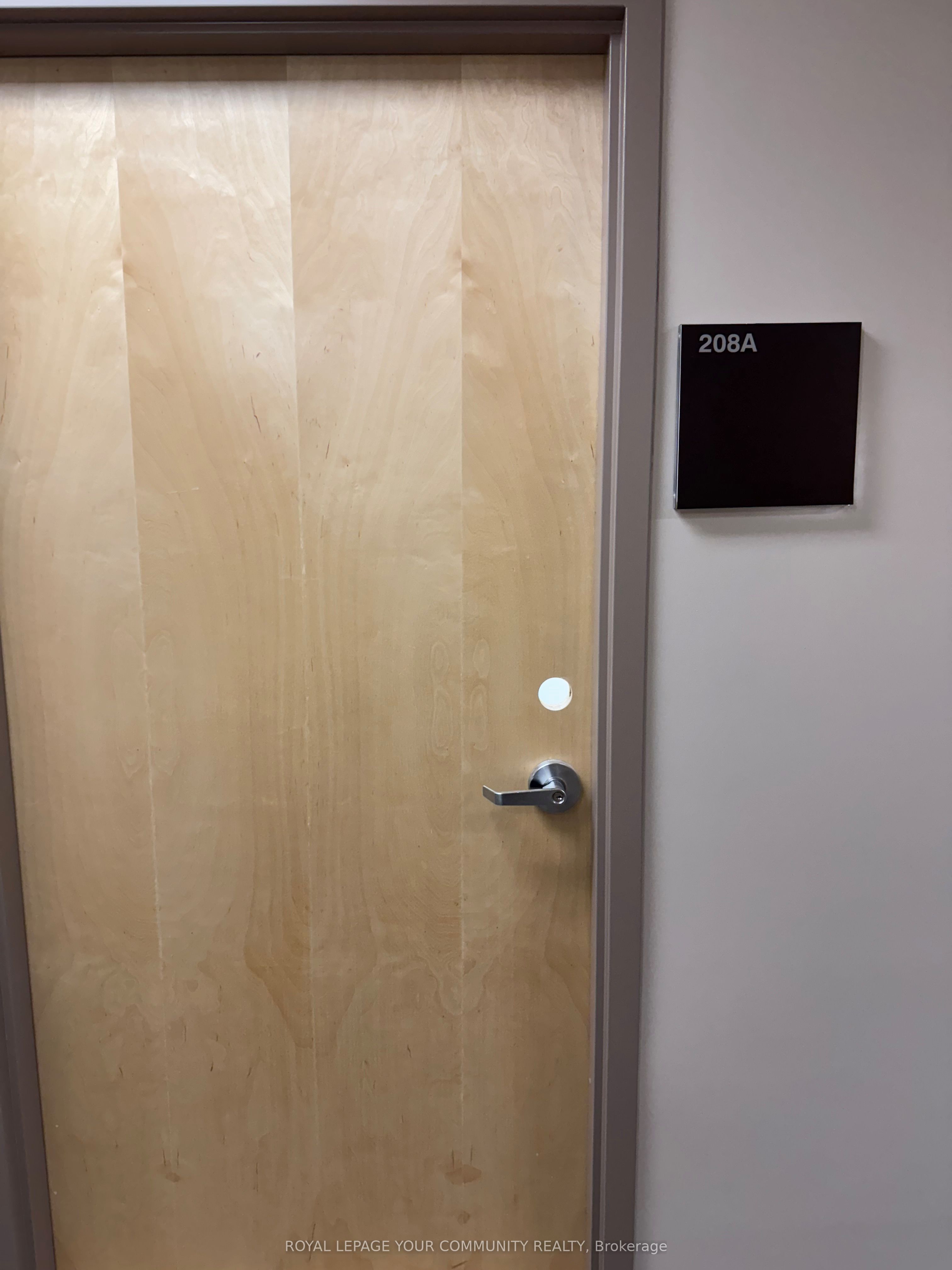 #208a - 4040 Finch Avenue Property Photo 8