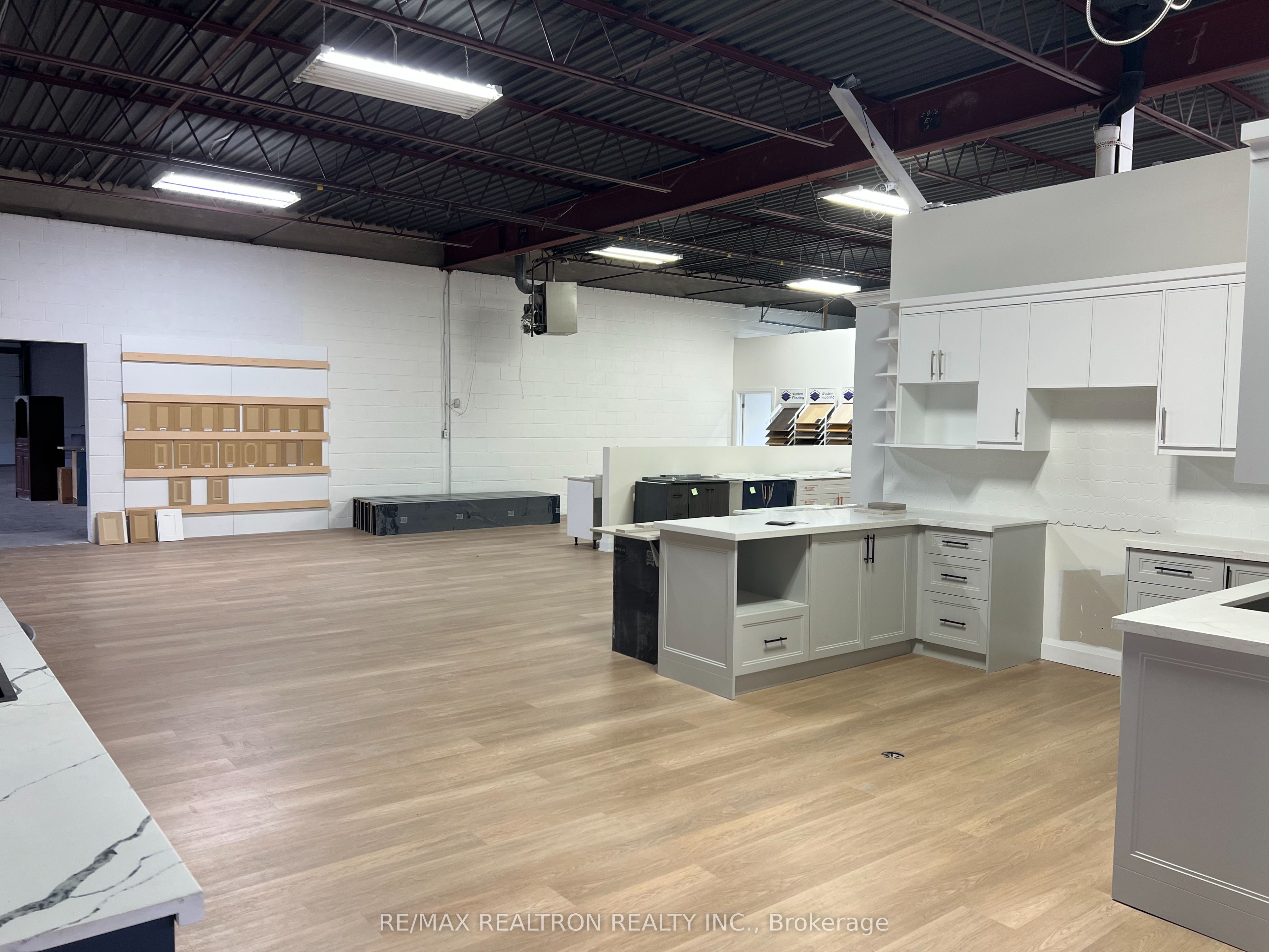 1540 Midland Avenue Property Photo 13