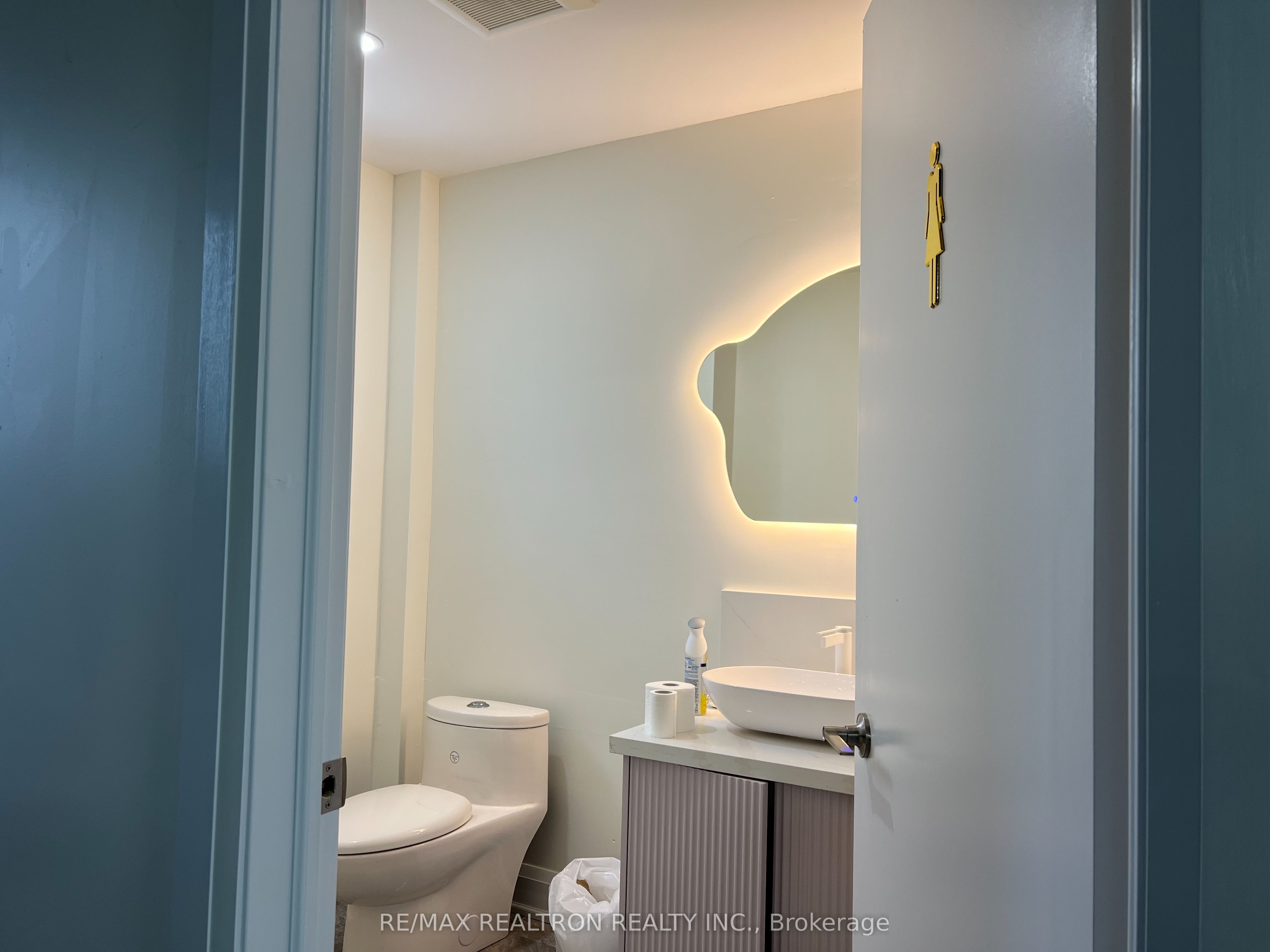 1540 Midland Avenue Property Photo 15