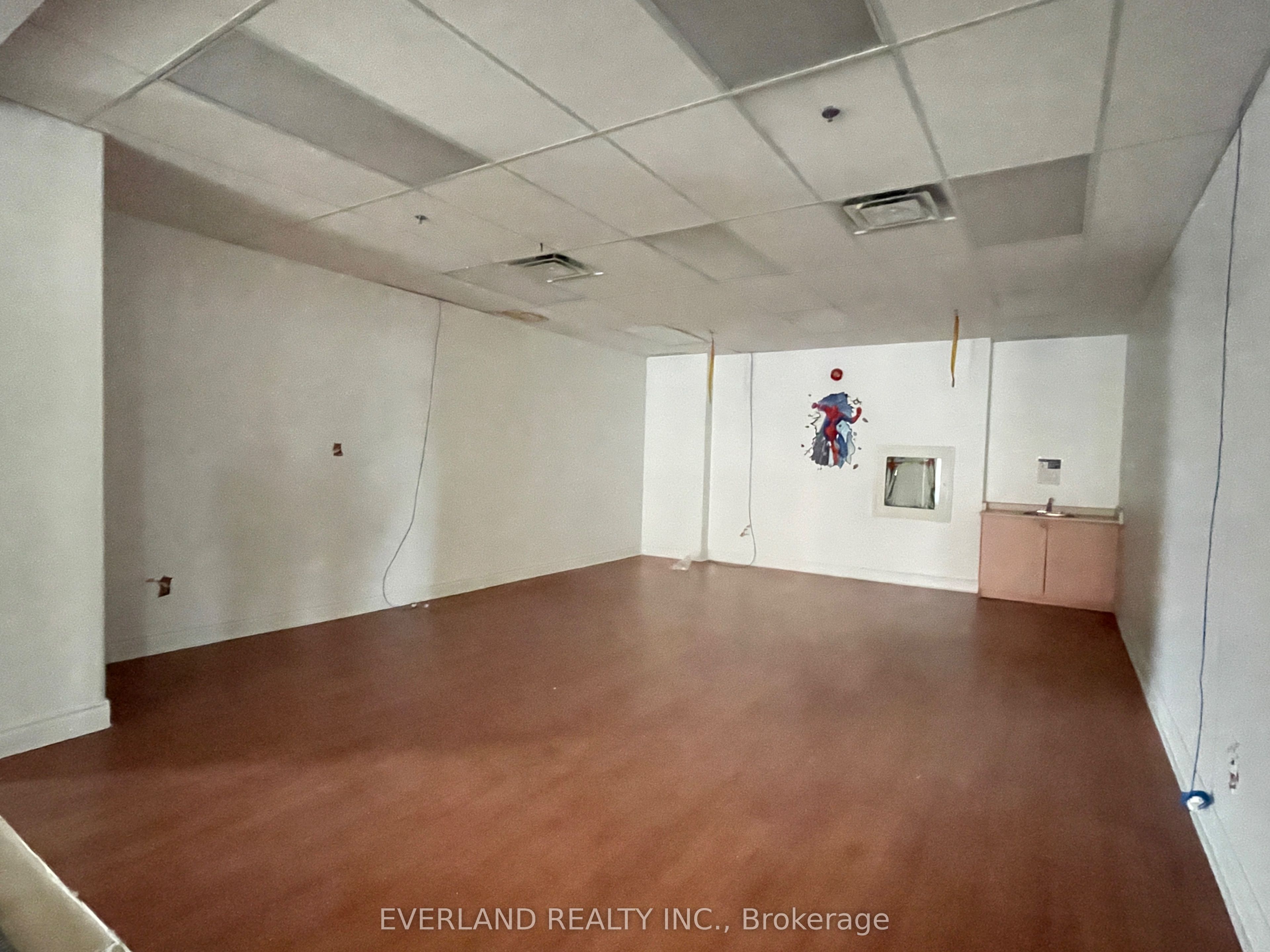 #107 - 3601 Victoria Park Avenue Property Photo 2