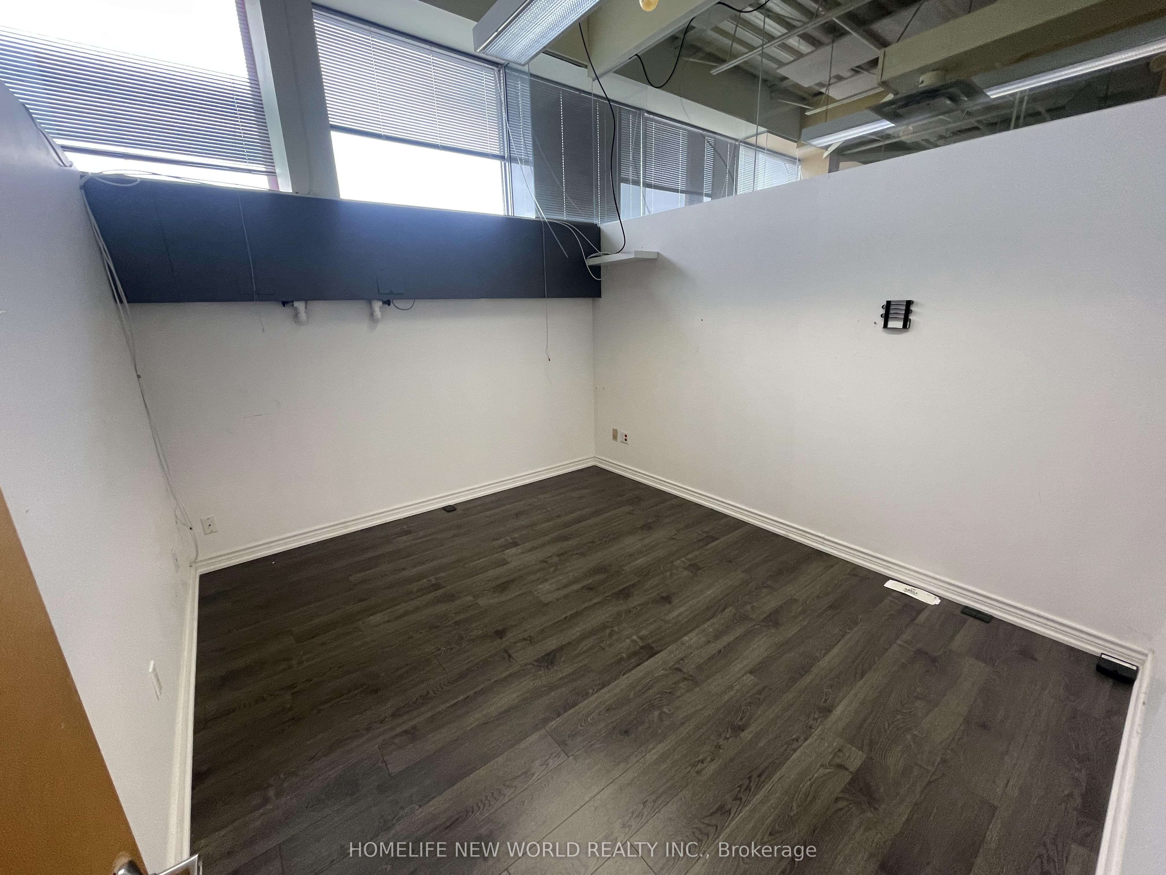 #204 - 41 Metropolitan Road Property Photo 9