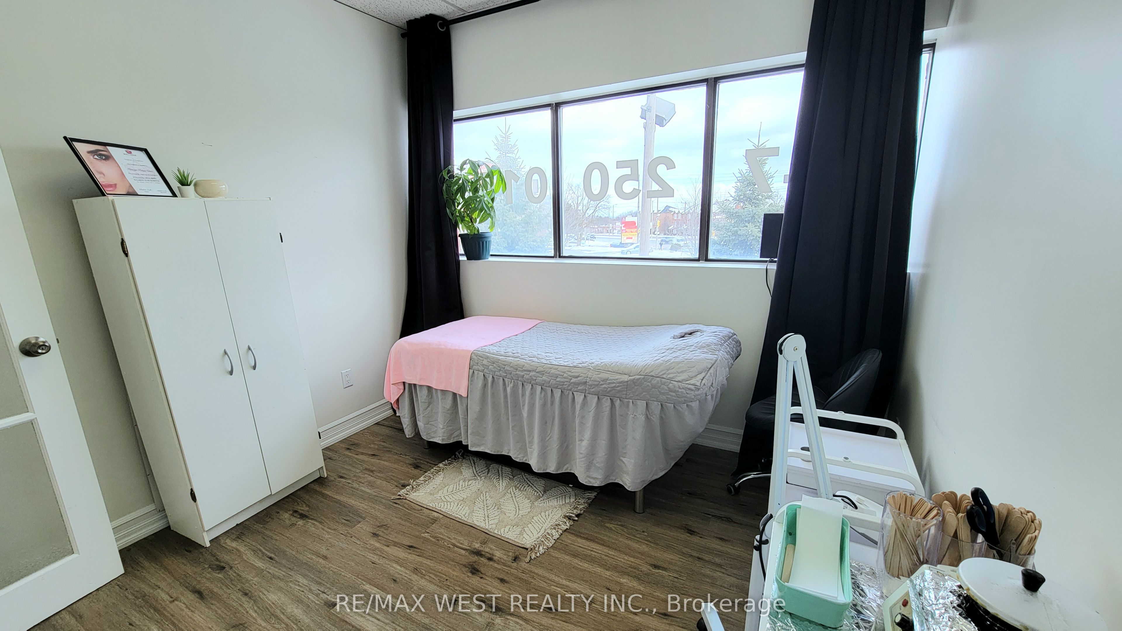 3702 Kingston Road Property Photo 16