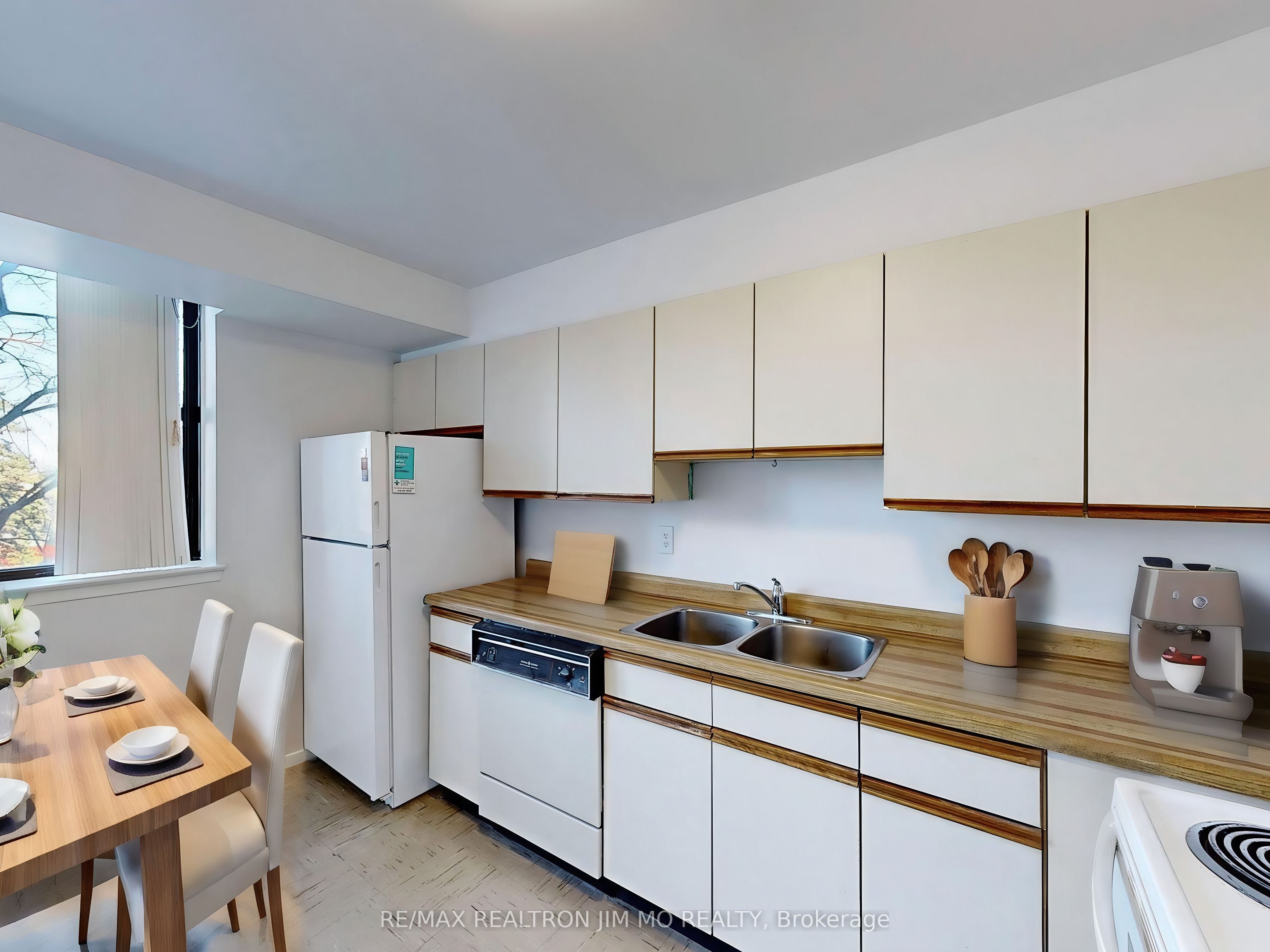 #330 - 25 Bamburgh Circle Property Photo 13