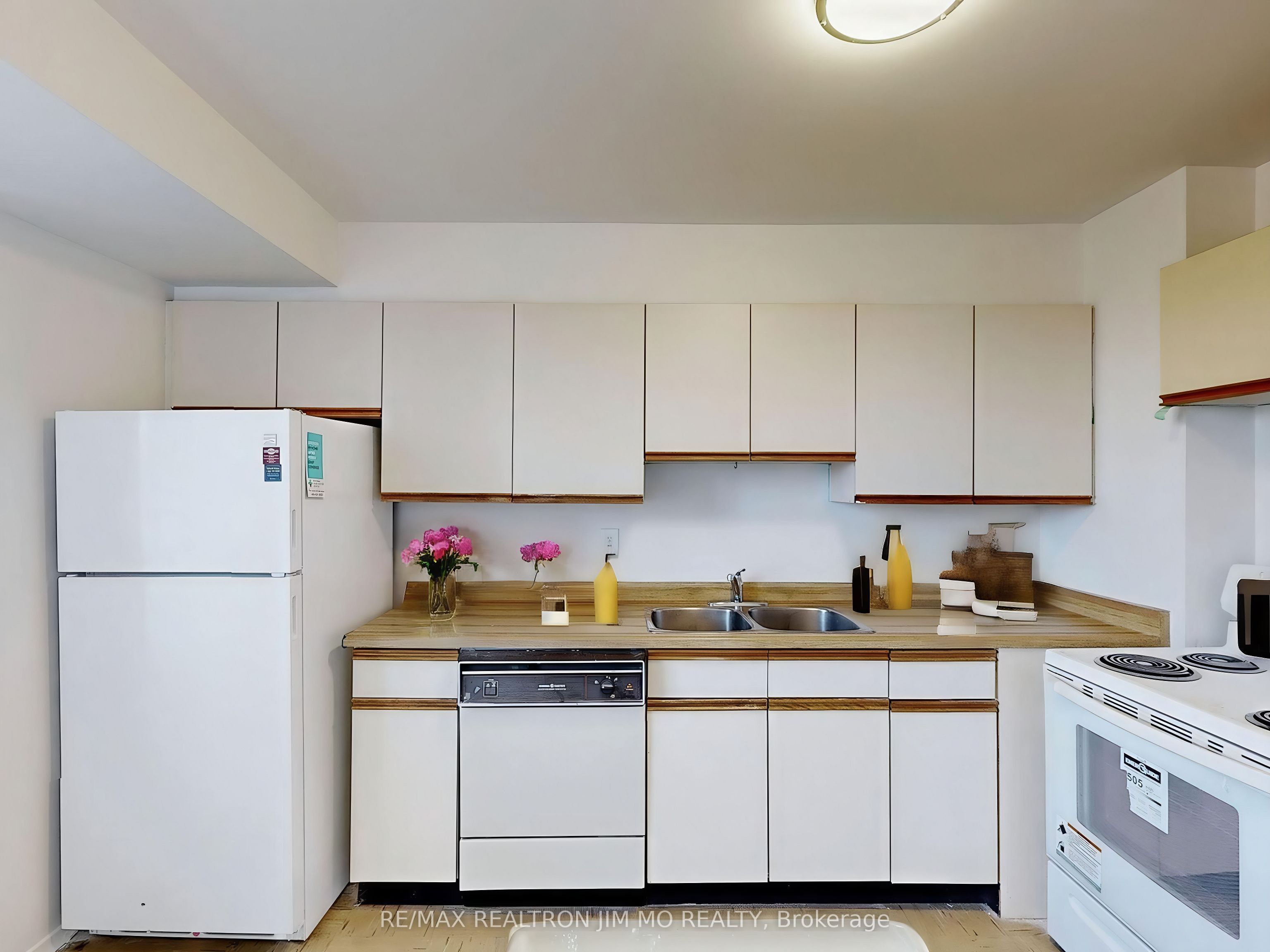 #330 - 25 Bamburgh Circle Property Photo 14