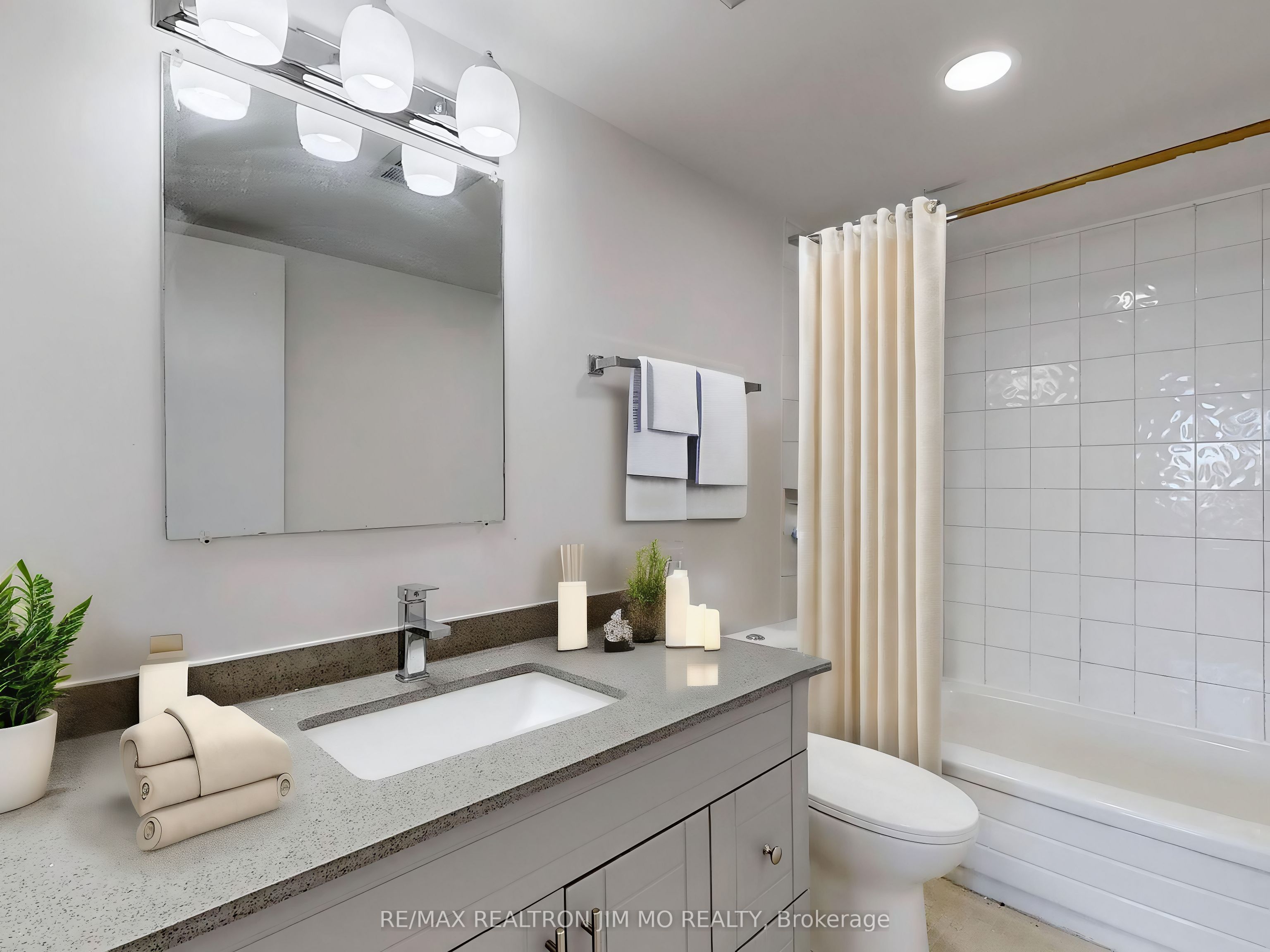 #330 - 25 Bamburgh Circle Property Photo 18