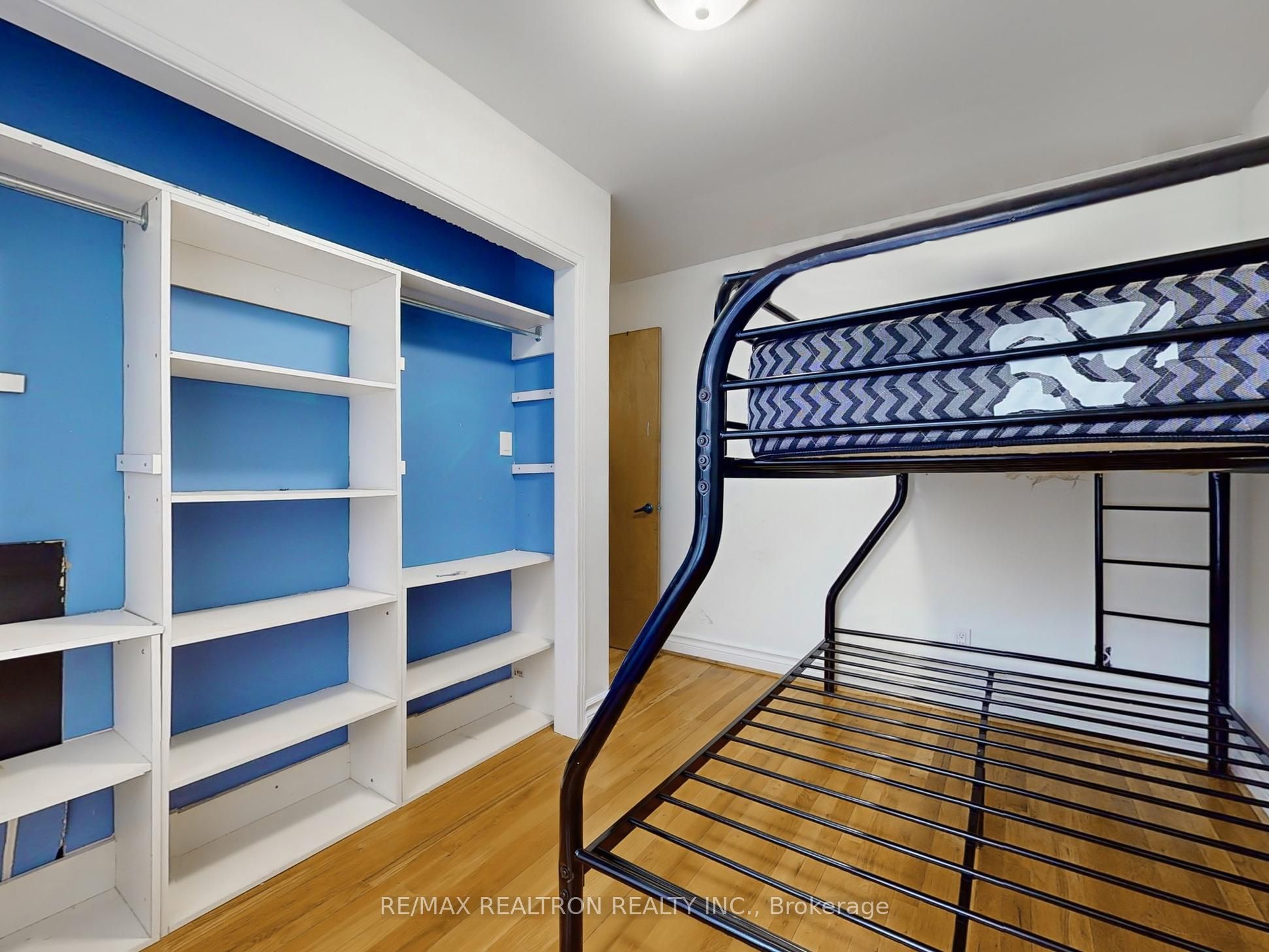 558 Sheppard Avenue Property Photo 21