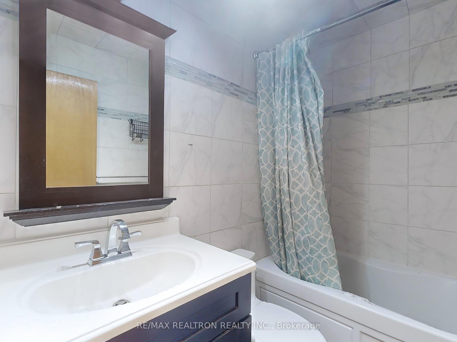 558 Sheppard Avenue Property Photo 22