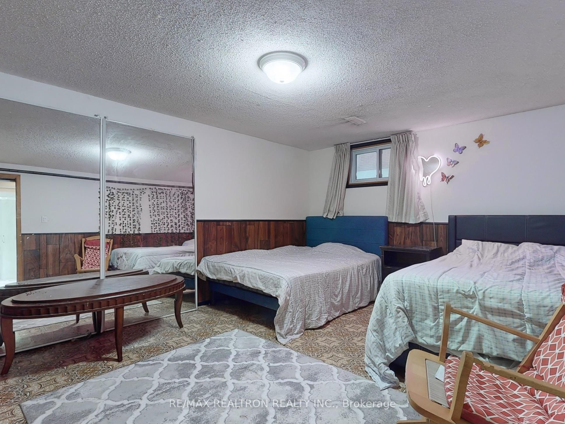 558 Sheppard Avenue Property Photo 33