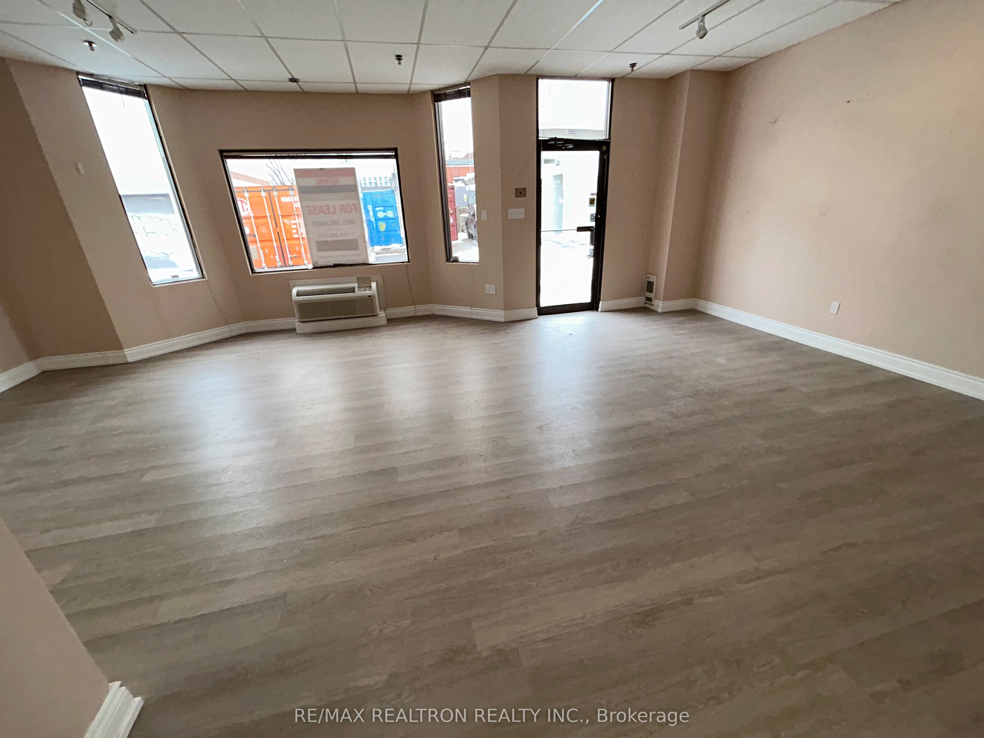 #6 - 153 Brock Street Property Photo 7