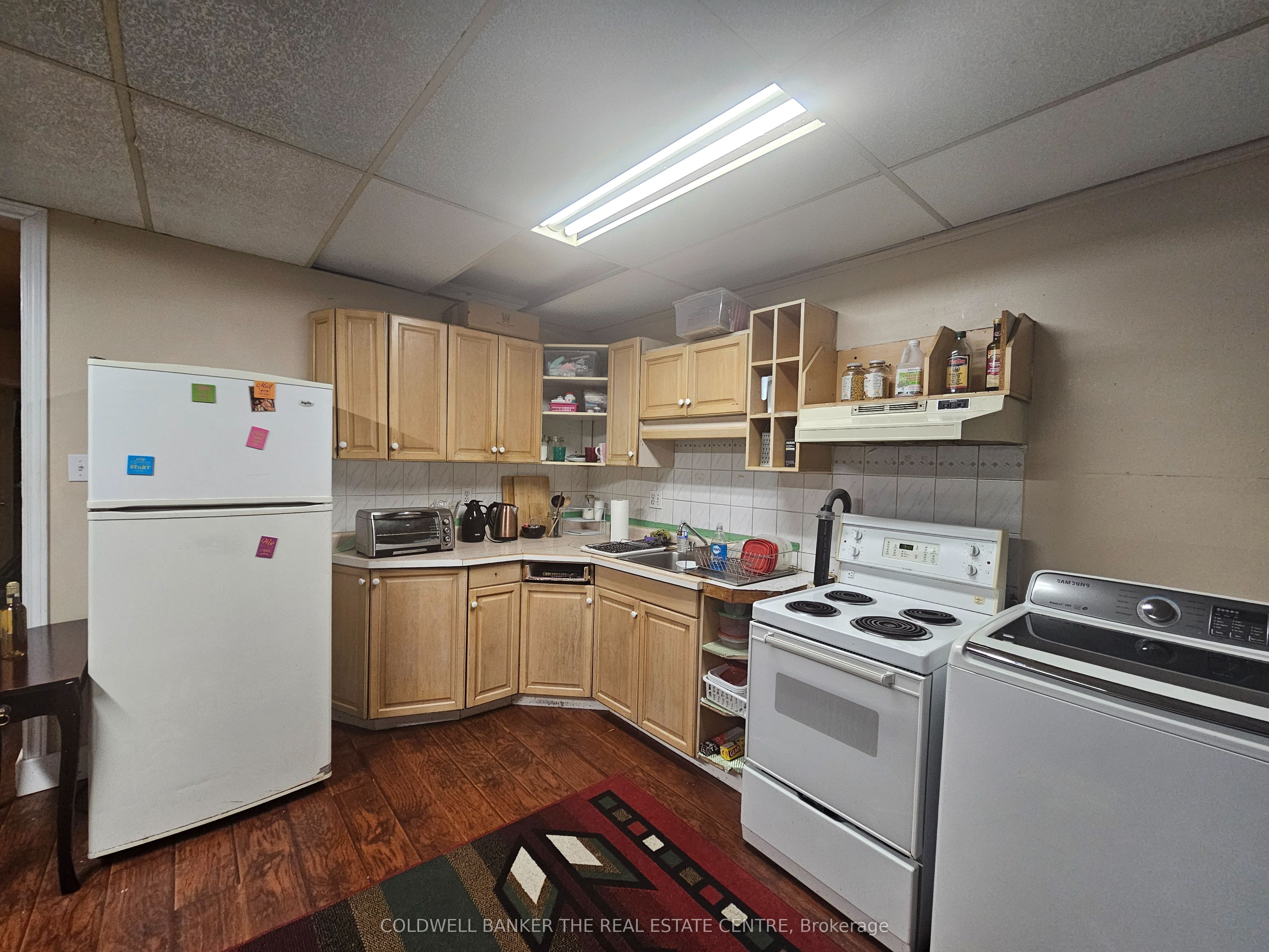 2867 Kingston Rd Road Property Photo 3