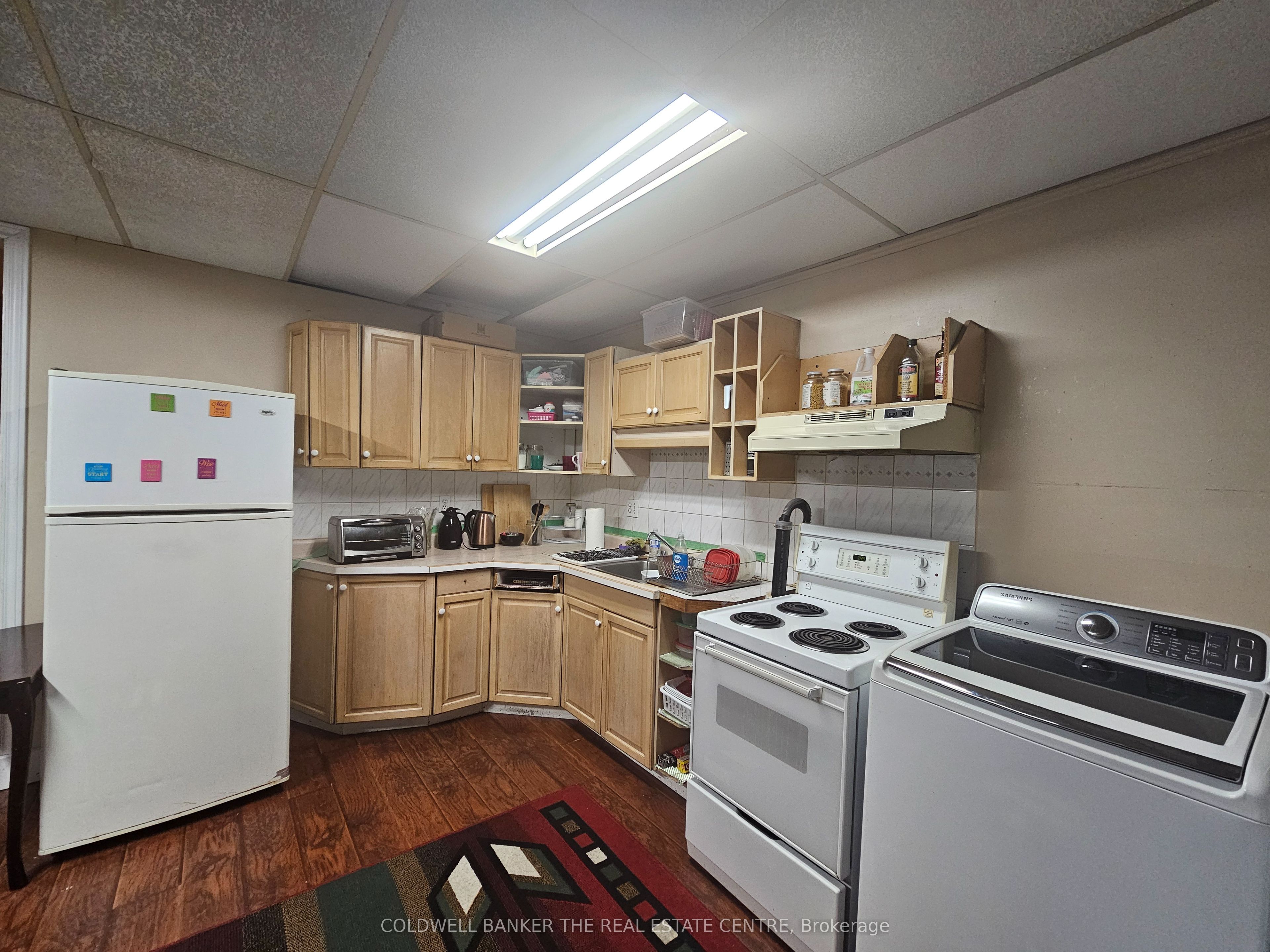 2867 Kingston Rd Road Property Photo 5