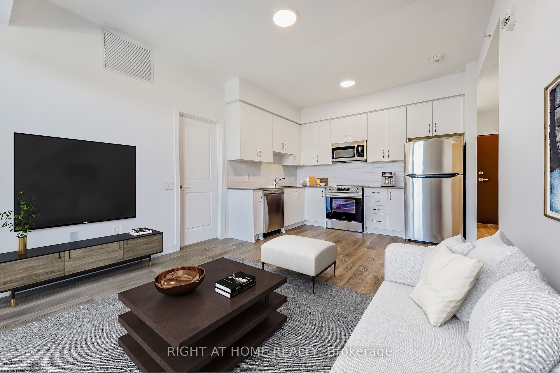 #218 - 385 Arctic Red Drive Property Photo 5