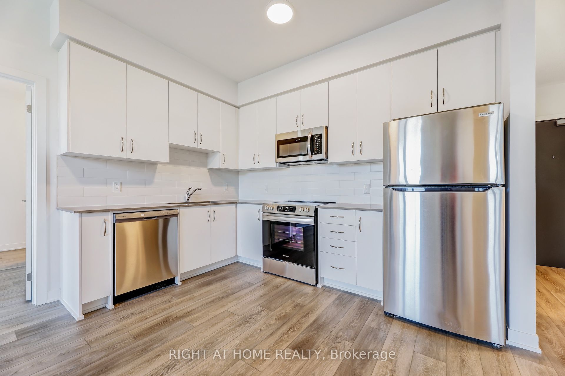 #218 - 385 Arctic Red Drive Property Photo 8