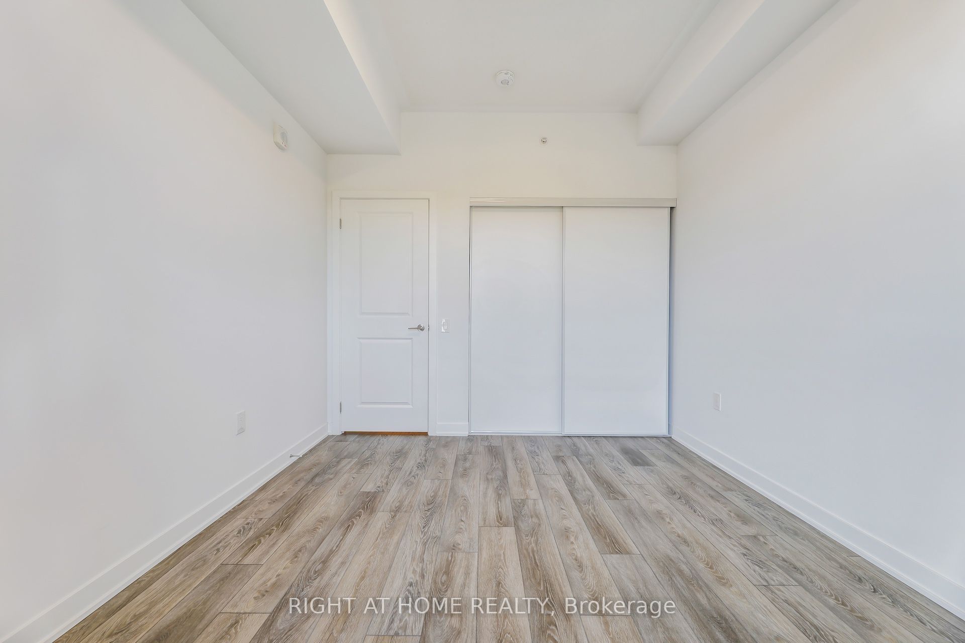 #218 - 385 Arctic Red Drive Property Photo 16