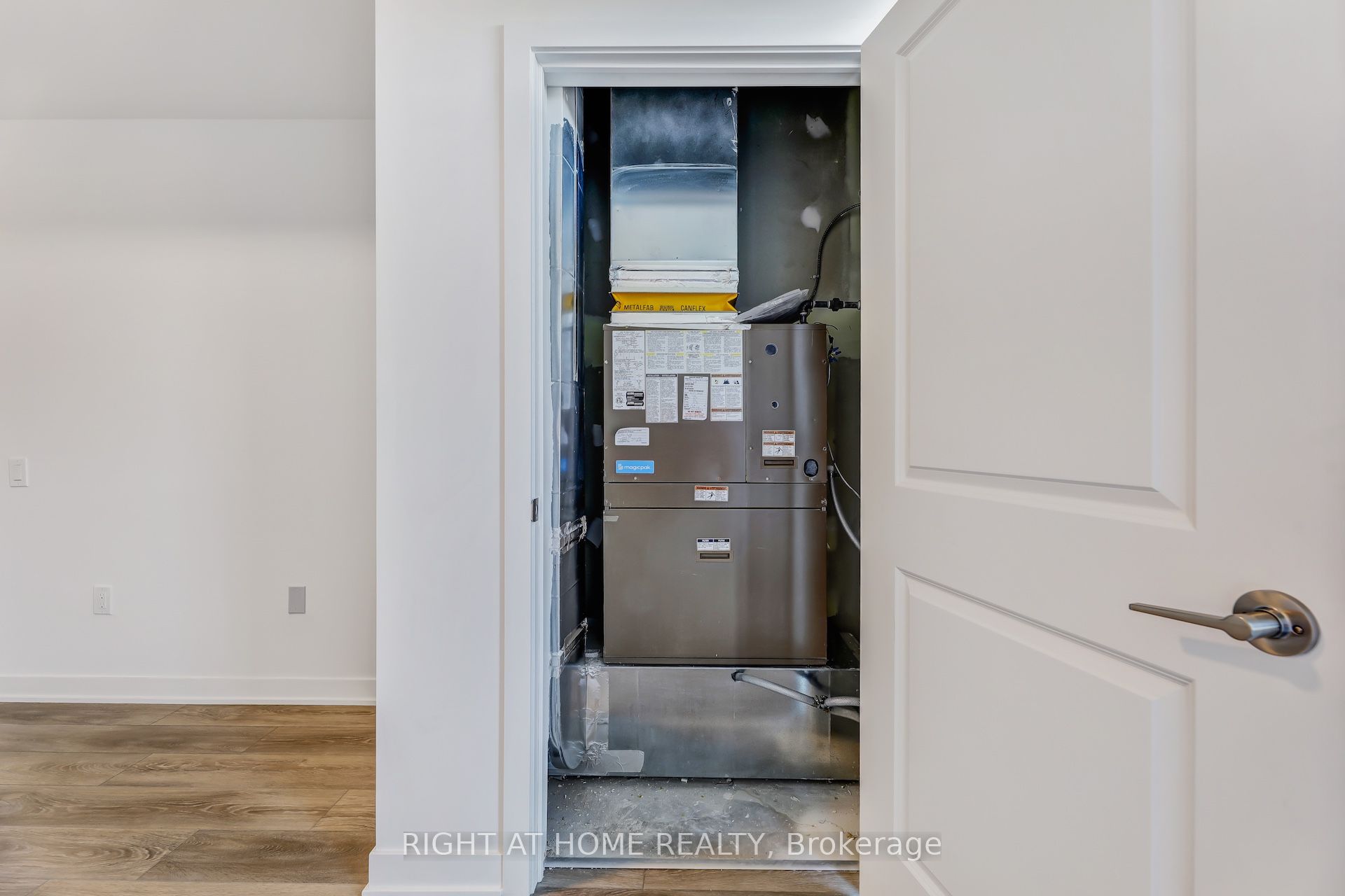 #218 - 385 Arctic Red Drive Property Photo 27