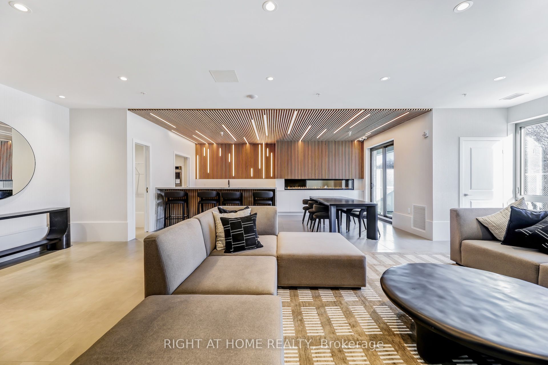 #218 - 385 Arctic Red Drive Property Photo 35
