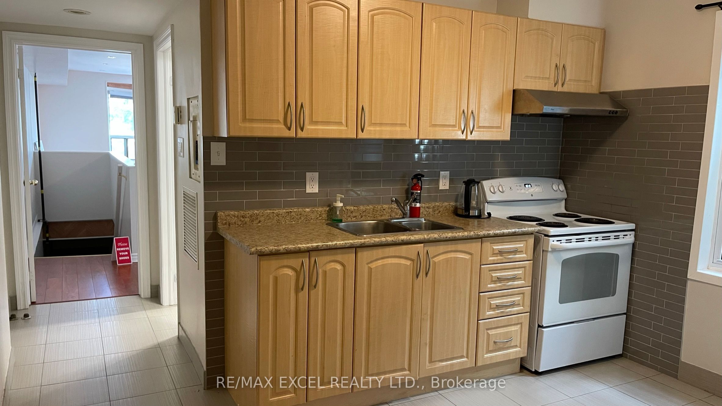 467 Danforth Avenue Property Photo 6