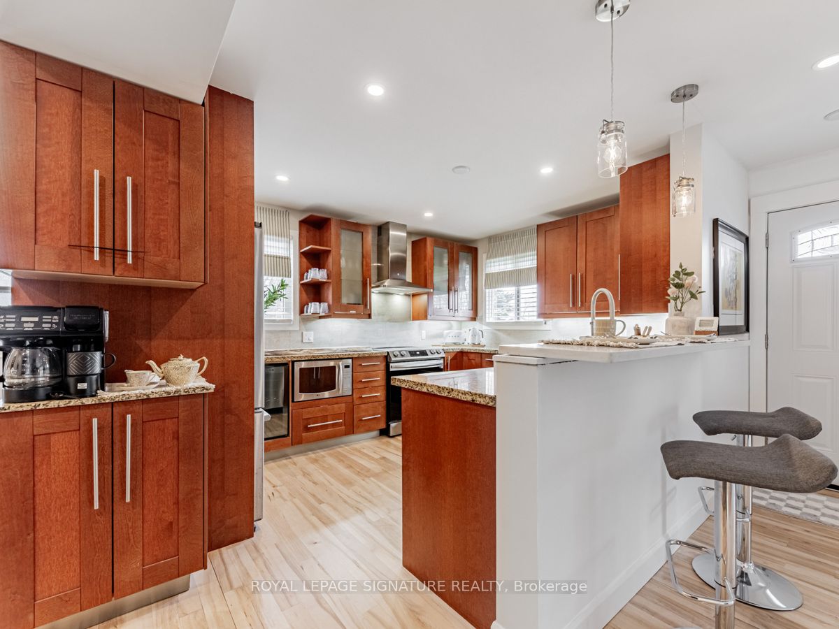 706 Annland Street Property Photo 2