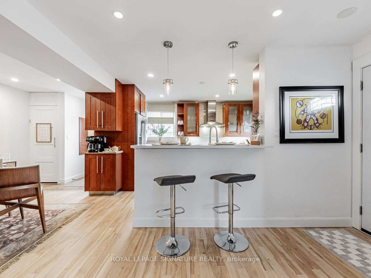 706 Annland Street Property Photo 4