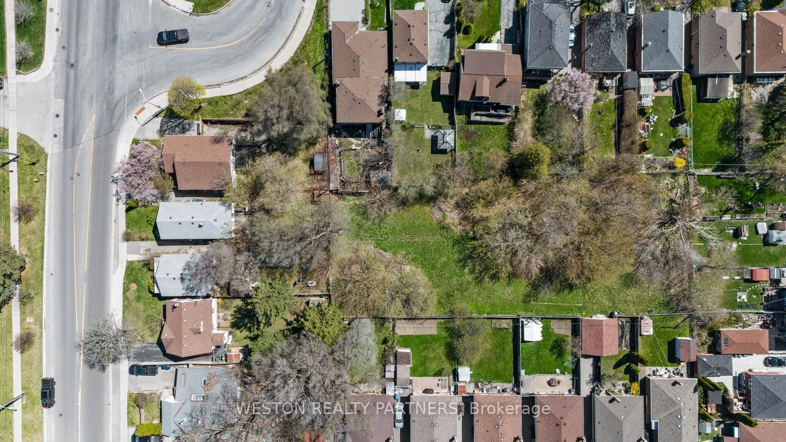 372-374 Kennedy Road Property Photo 2