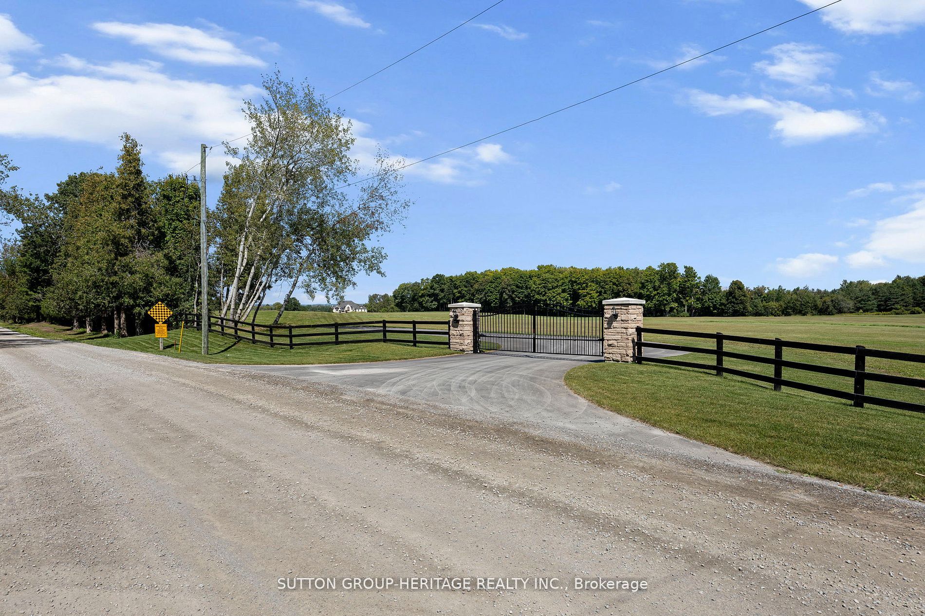 2100 Taunton Road Property Photo 1
