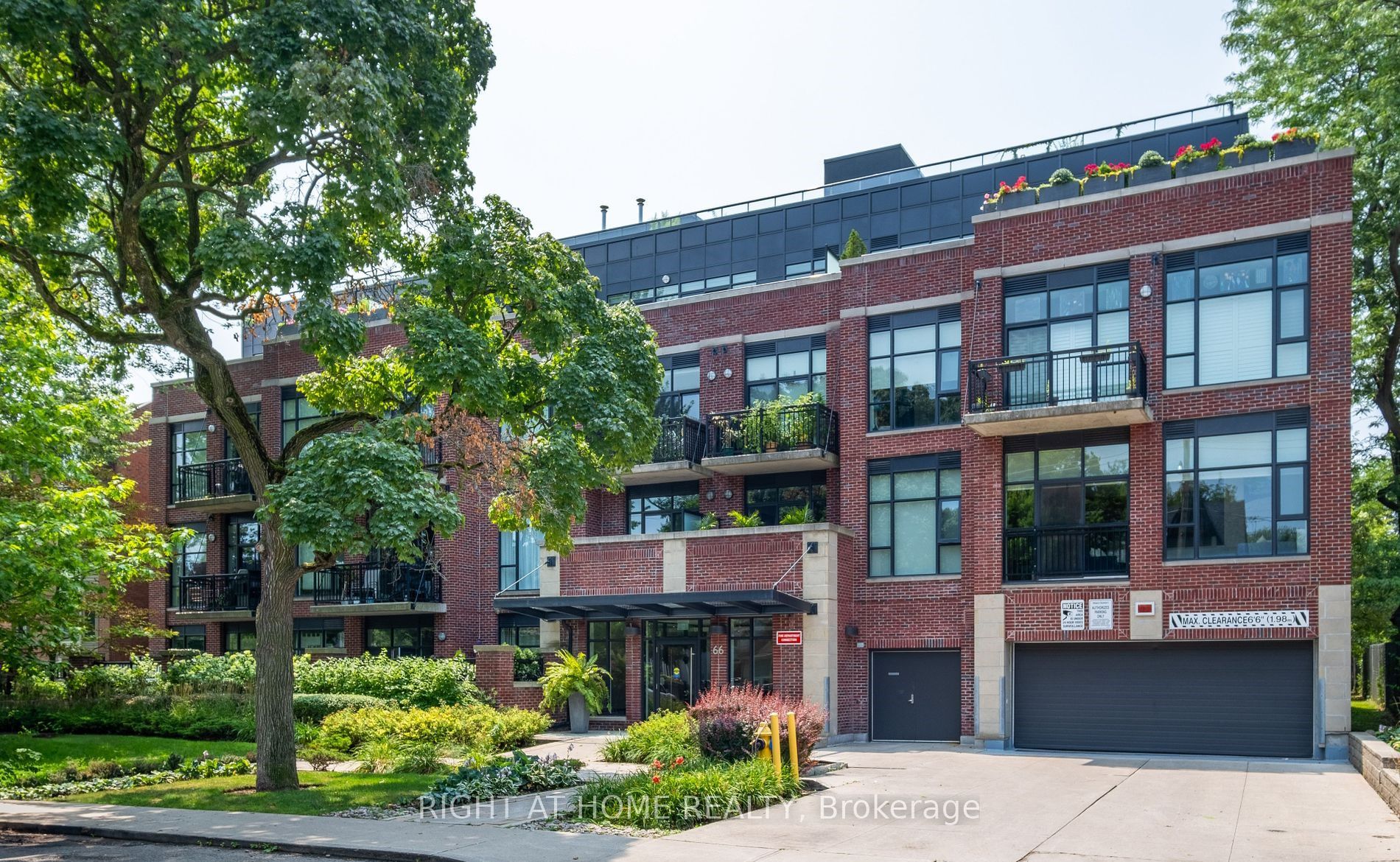 #217 - 66 Kippendavie Avenue Property Photo 1